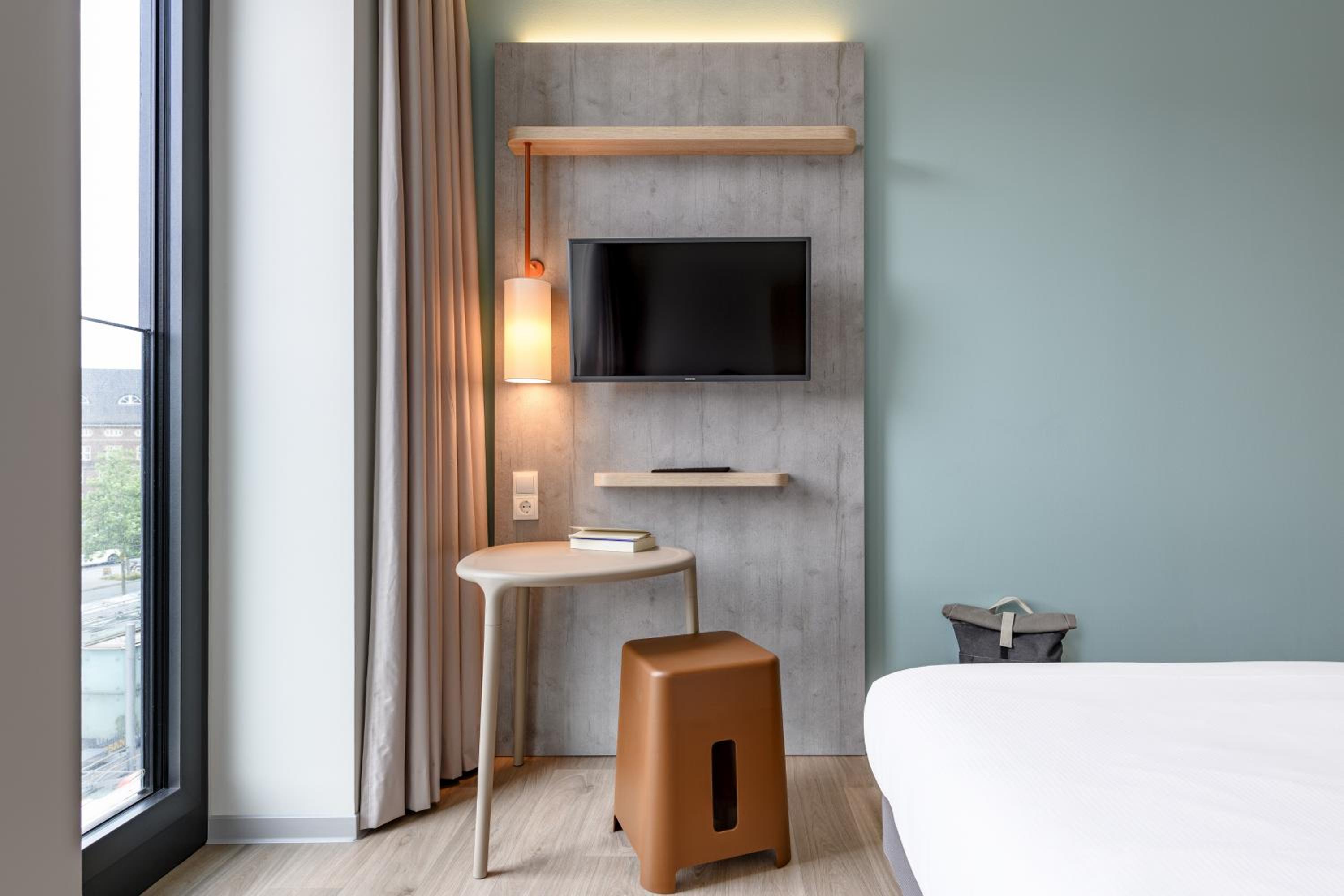 Standard Twin Room - Photo 3