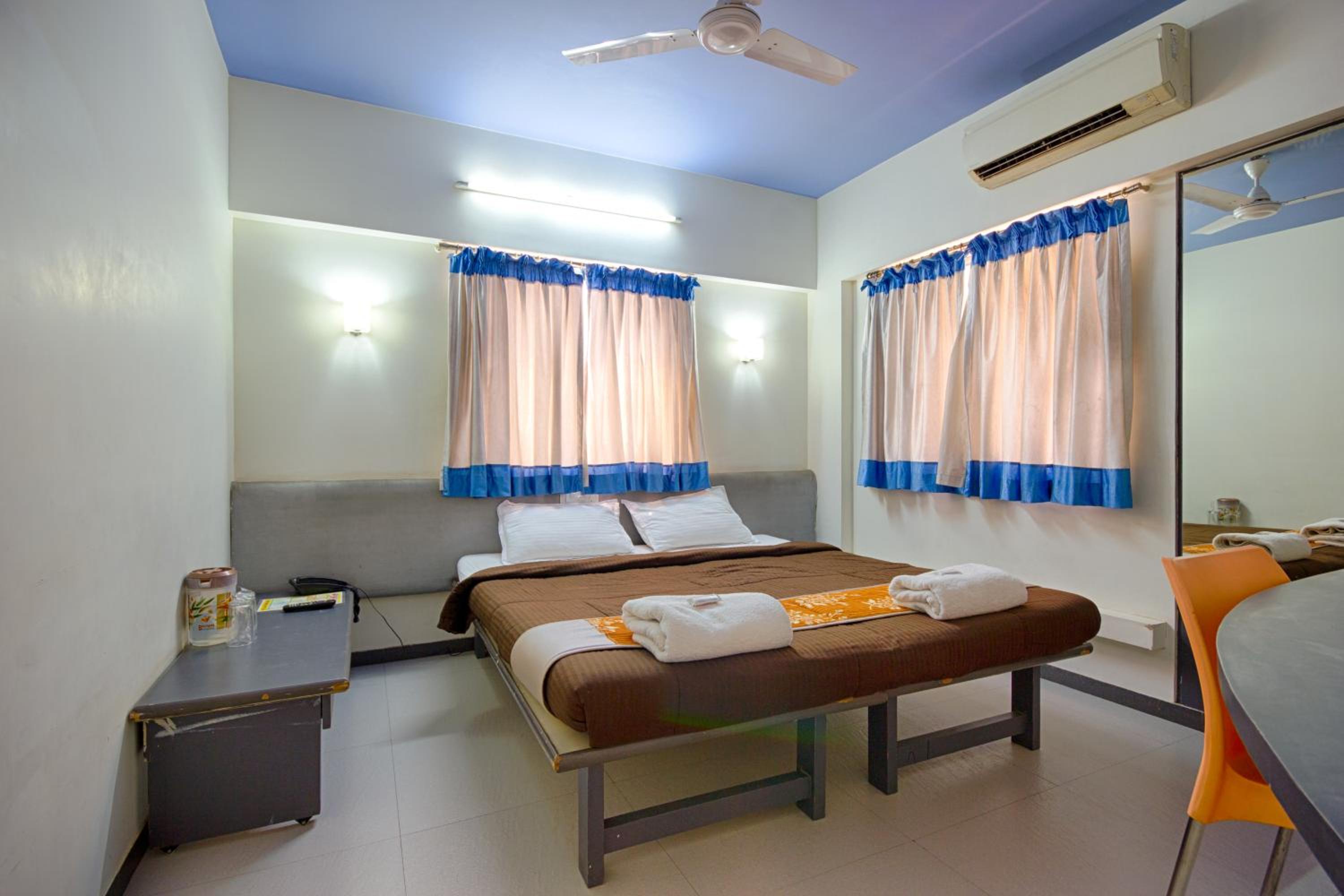 Double or Twin Room photo 3