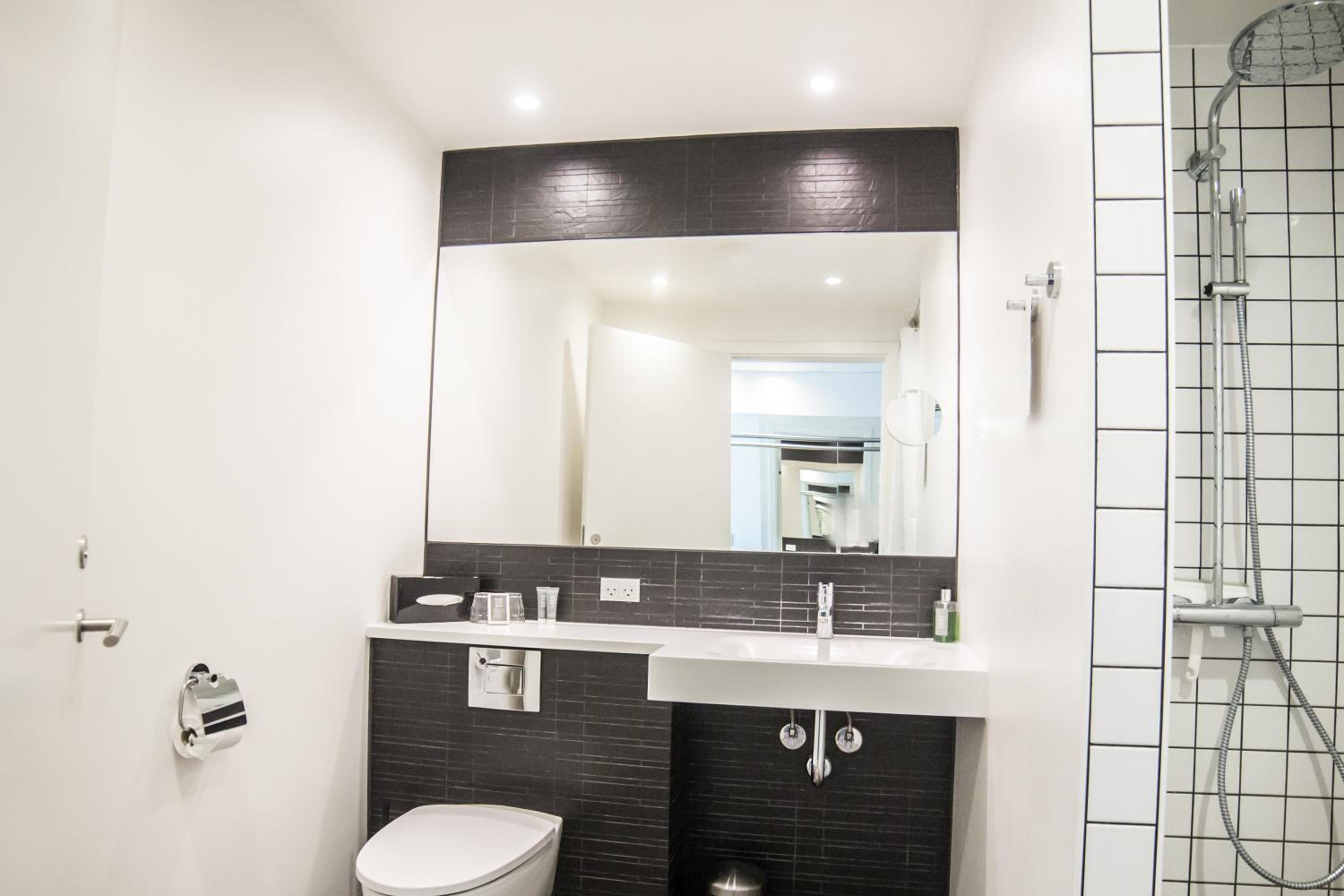 Small Standard Plus Room - Photo 6