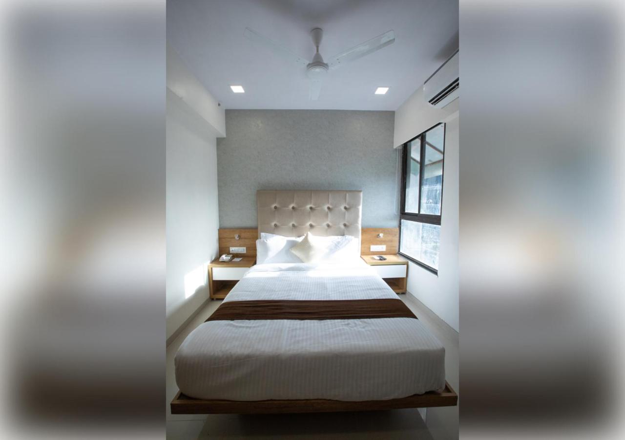 Compact Room