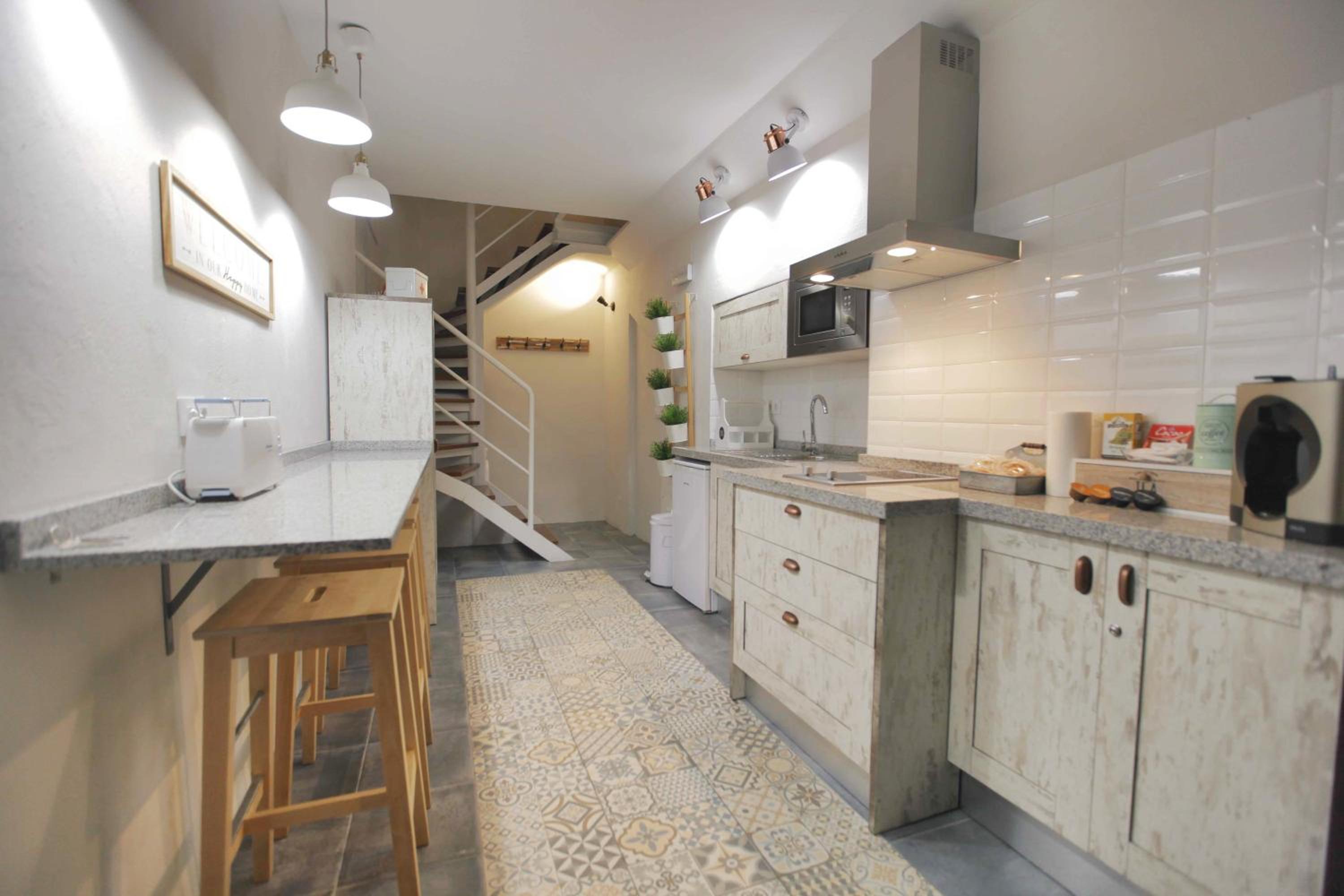 Apartment with Terrace - Photo 28