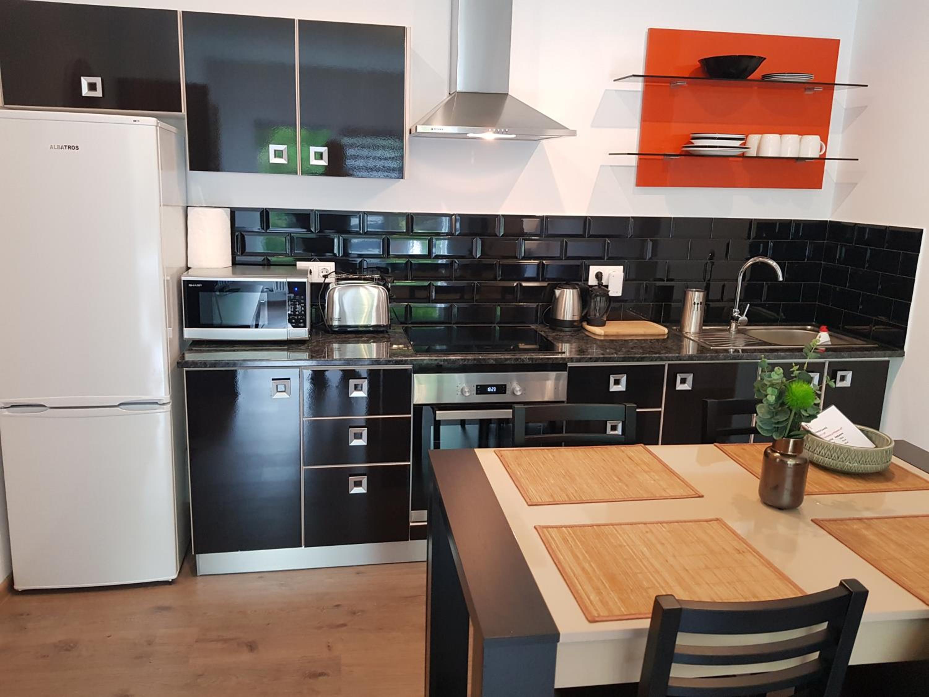 Apartment with Terrace - Photo 13