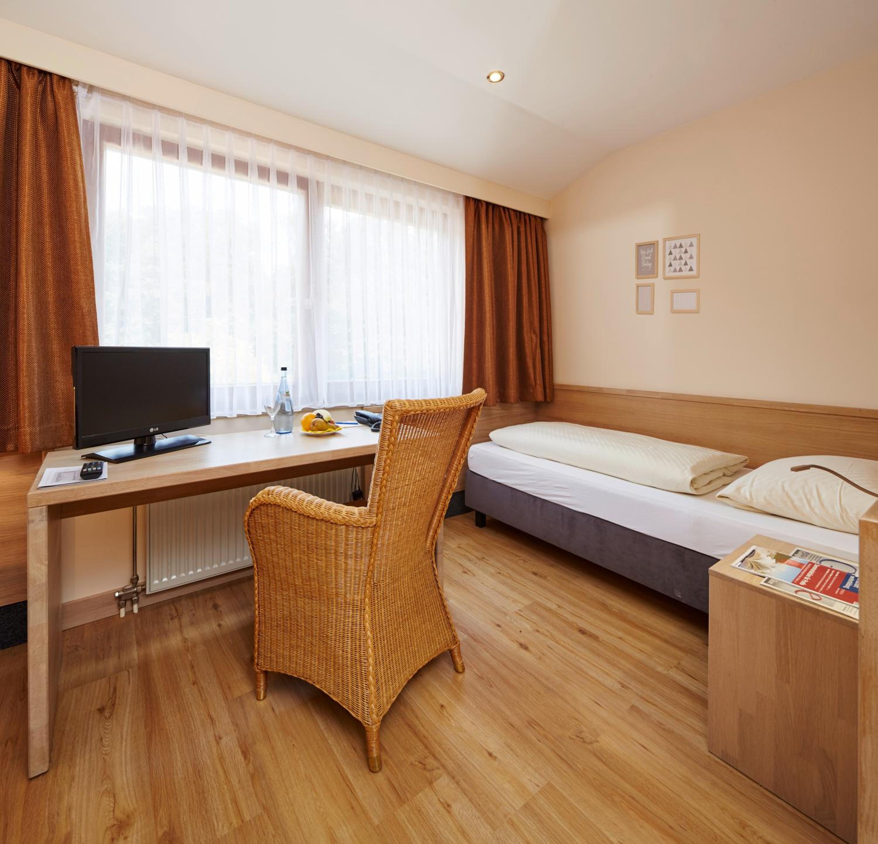 Standard Single Room photo 2