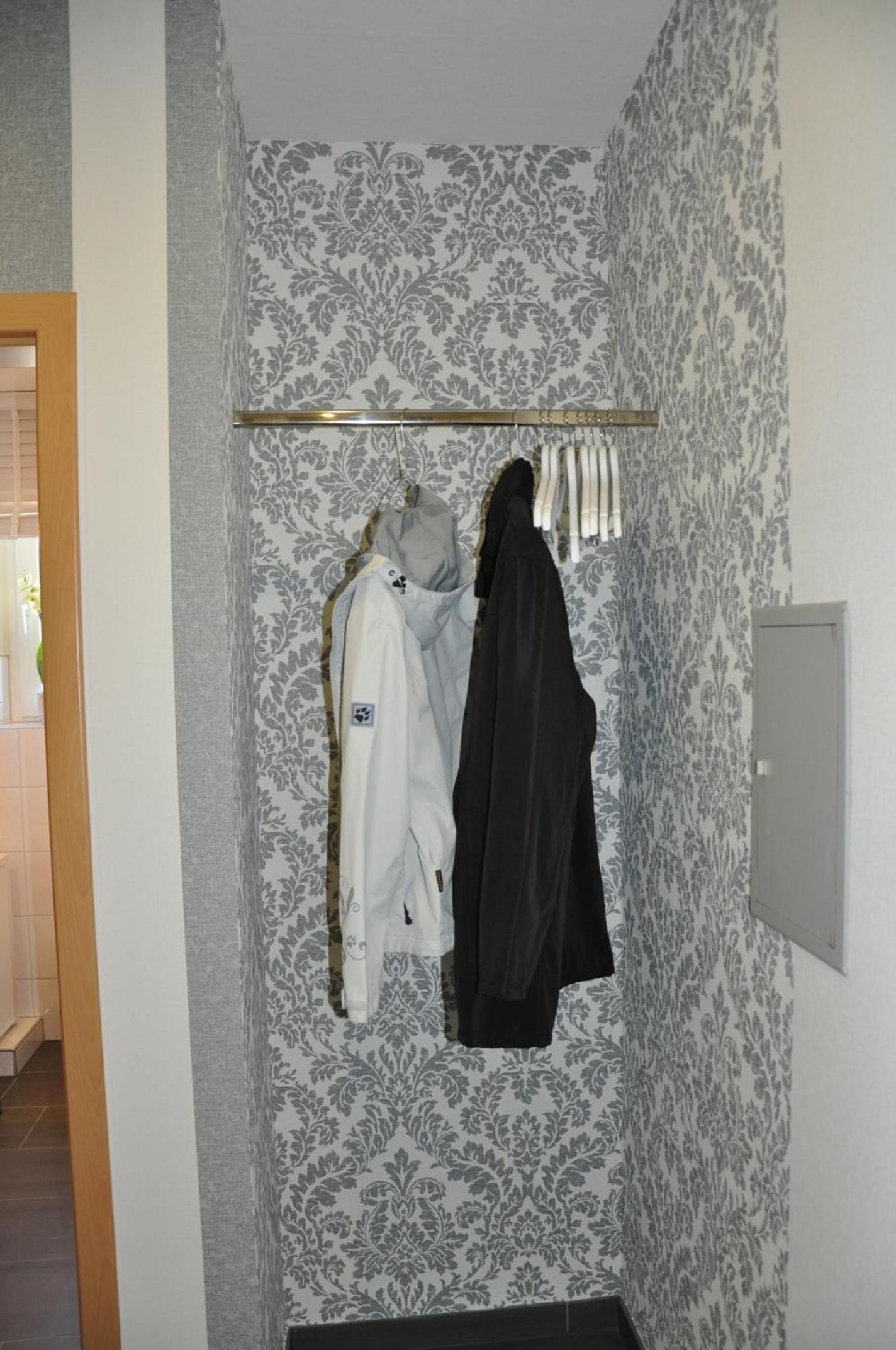 One-Bedroom Apartment - Photo 5