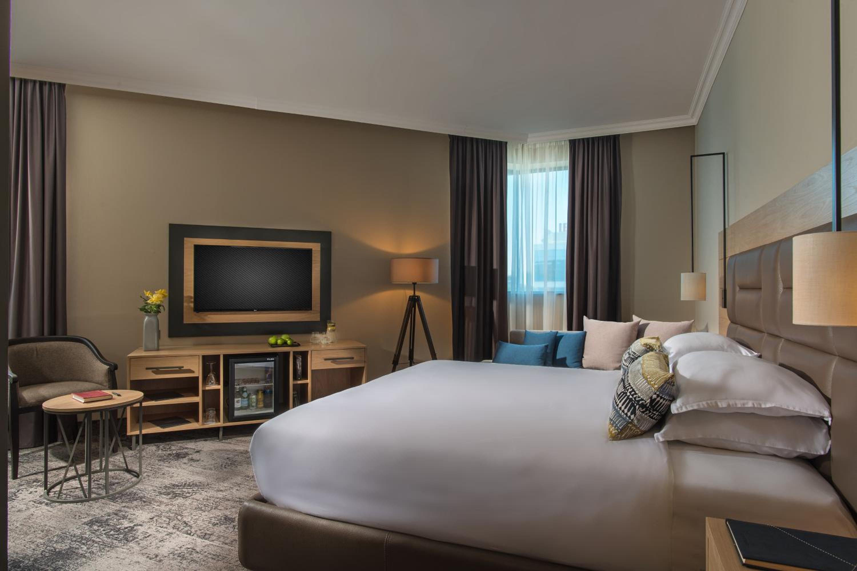 Executive Room with Complimentary Water, Free WiFi, Free Tea and Coffee Equipment photo 2