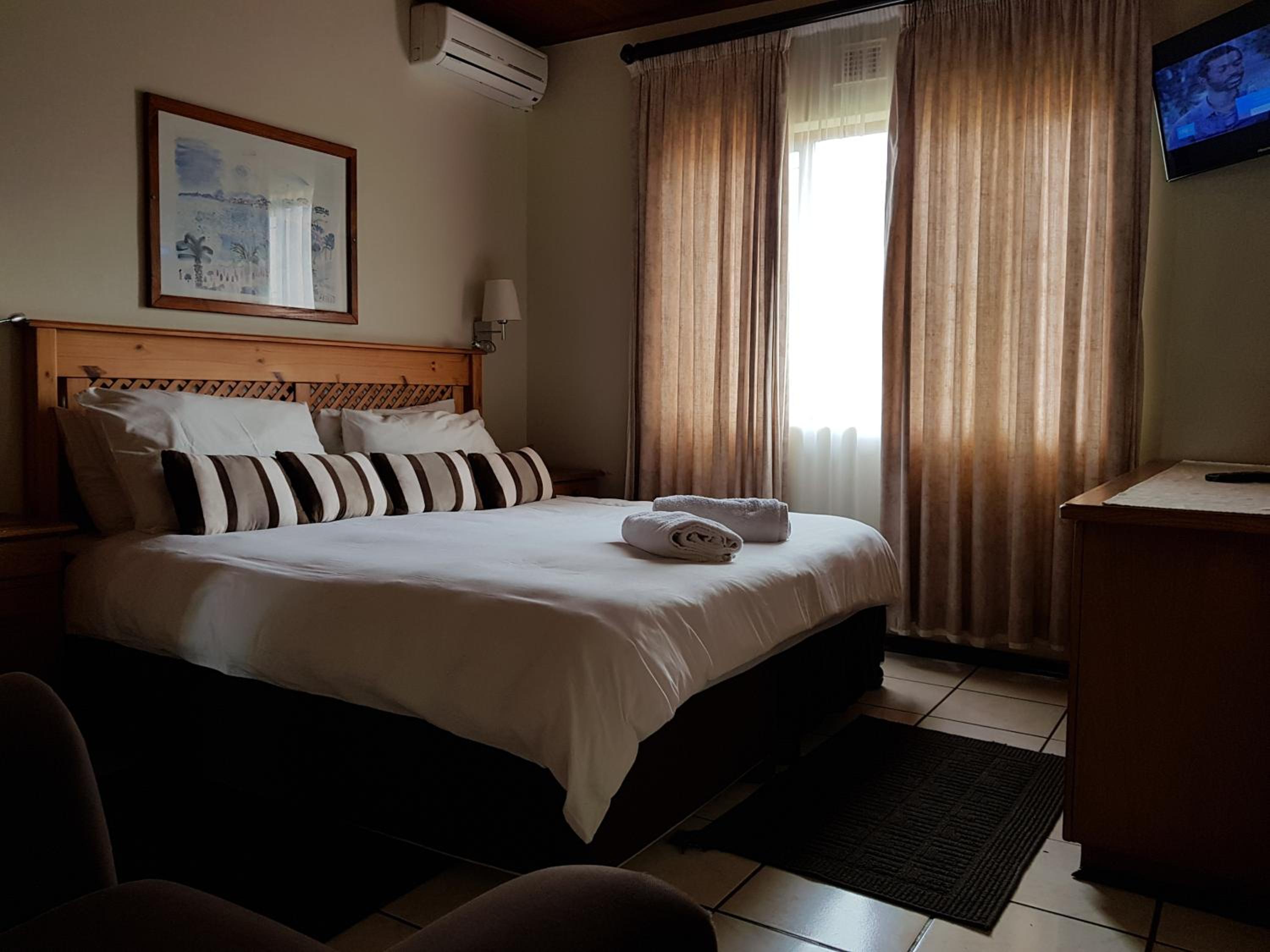 Three-Bedroom Chalet - Photo 10