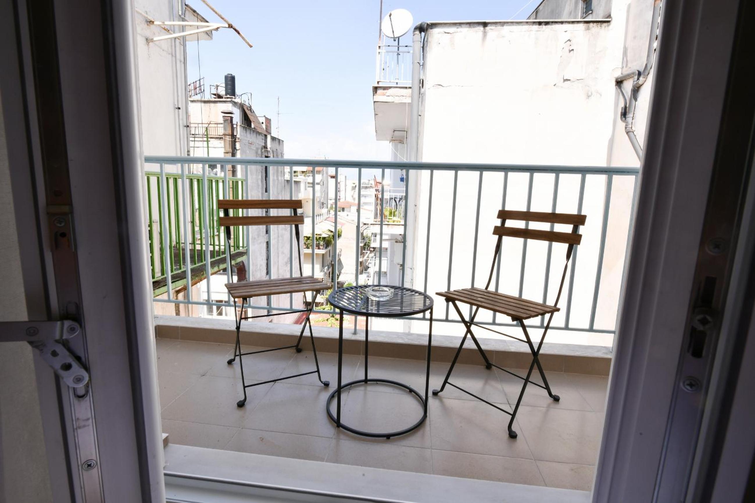 One-Bedroom Apartment photo 3