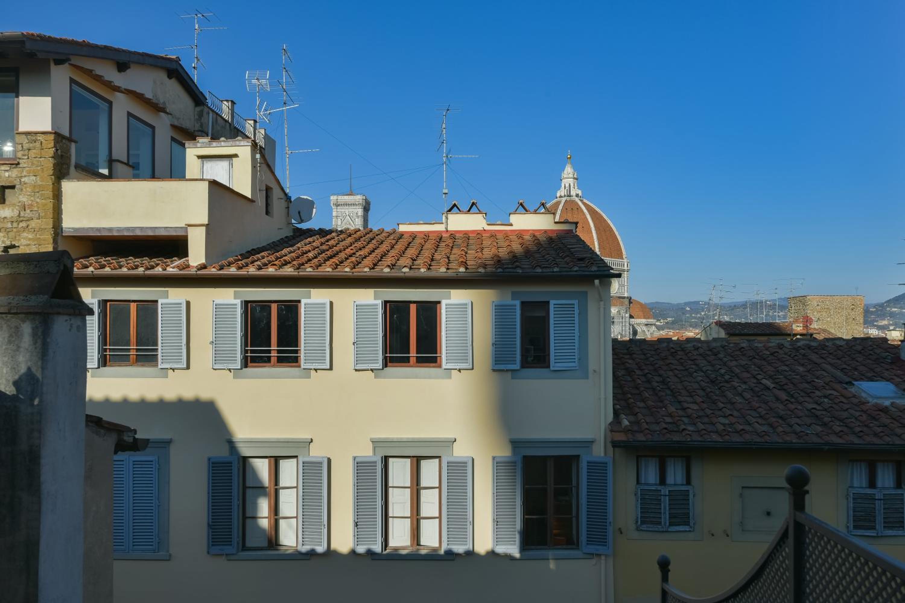 Studio - Split Level photo 3