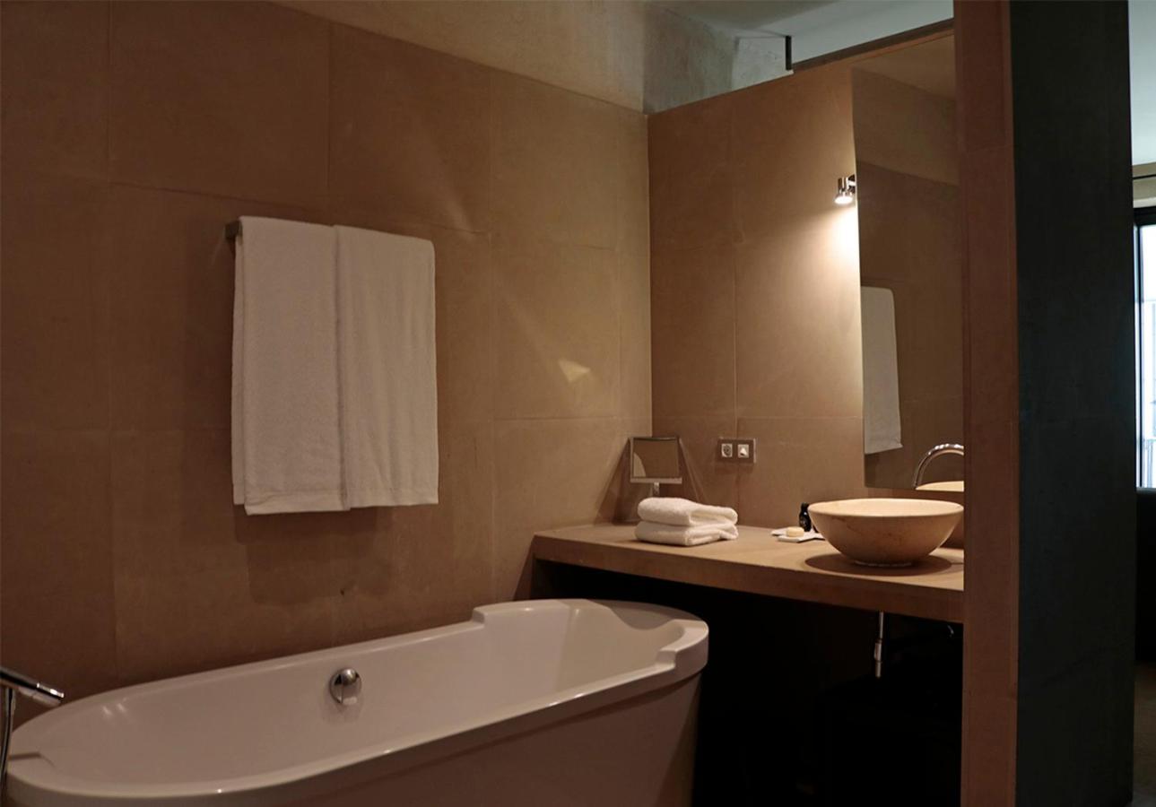 Junior Suite with View - Photo 9