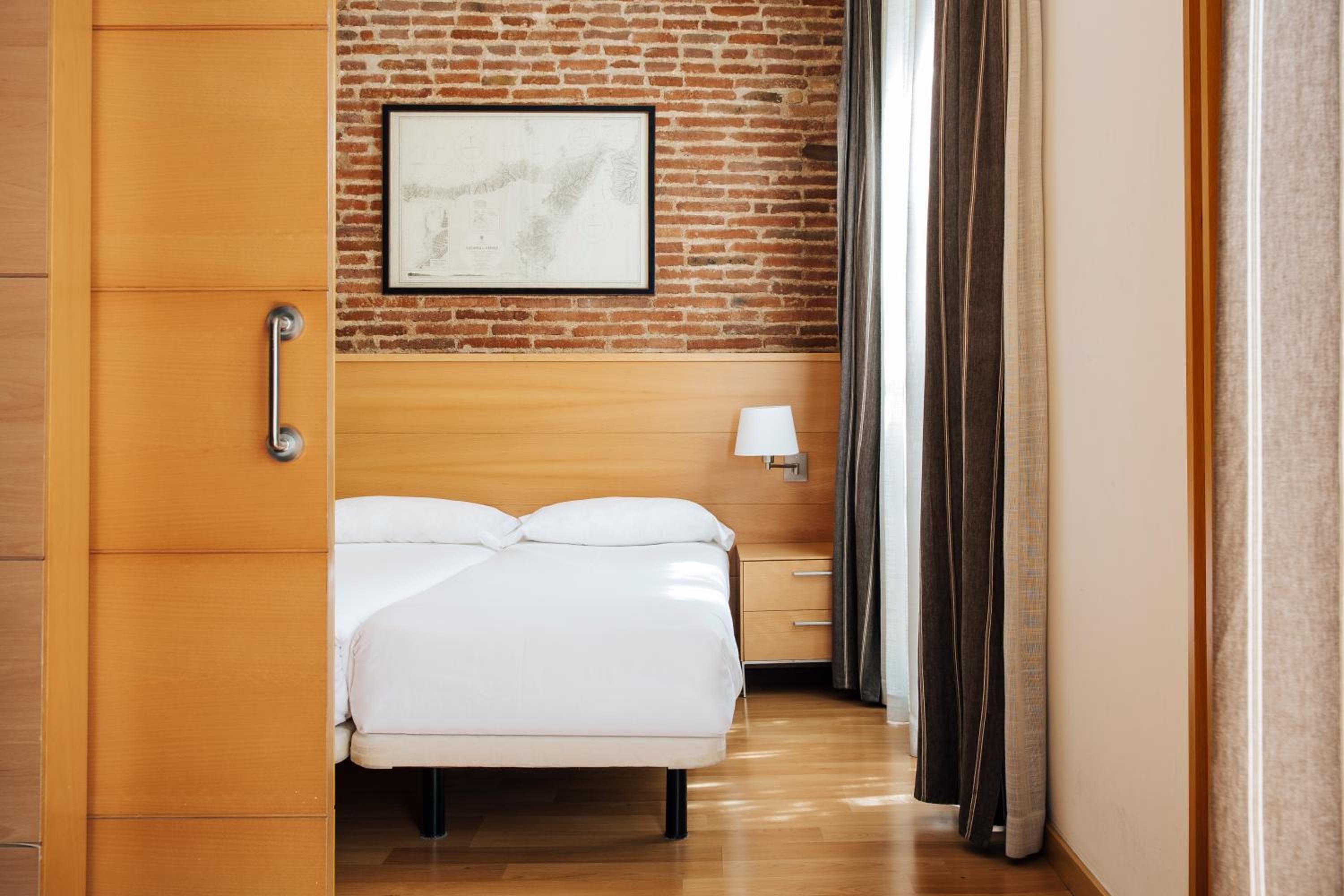 Apartamento de una habitación con balcón