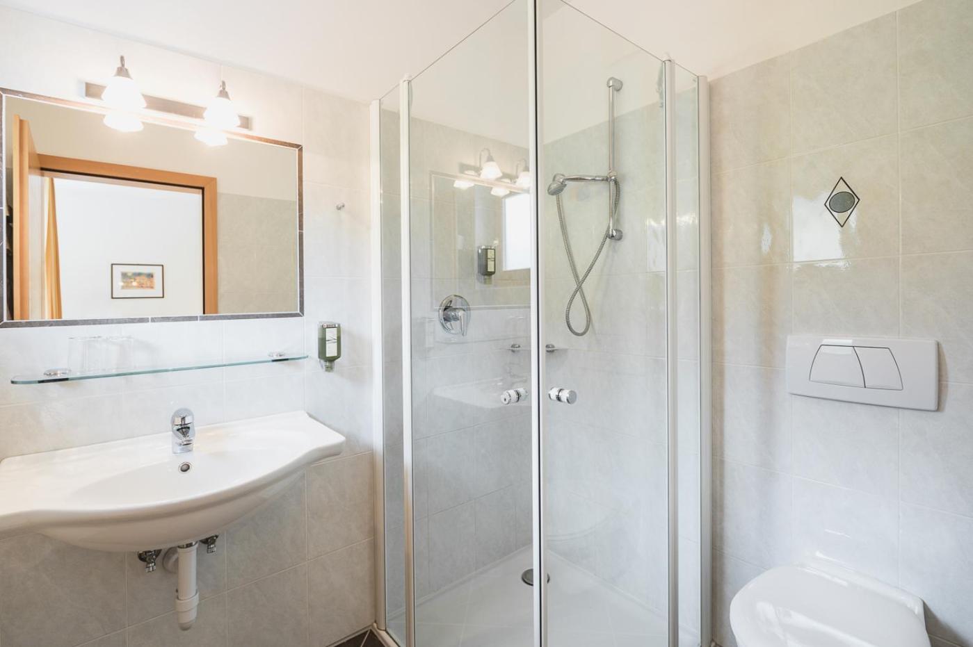 Double Room - Photo 2