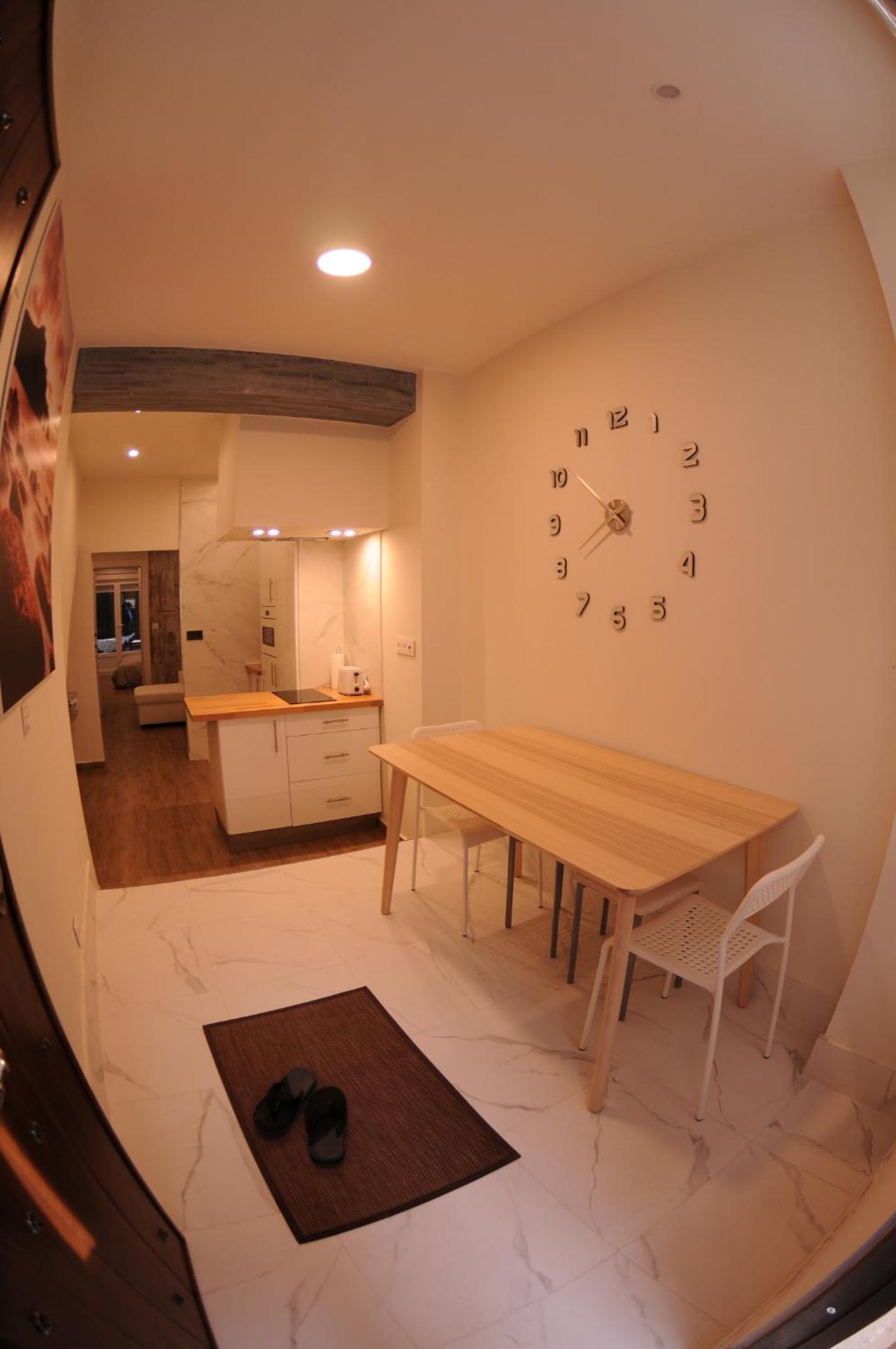 One-Bedroom Apartment photo 3