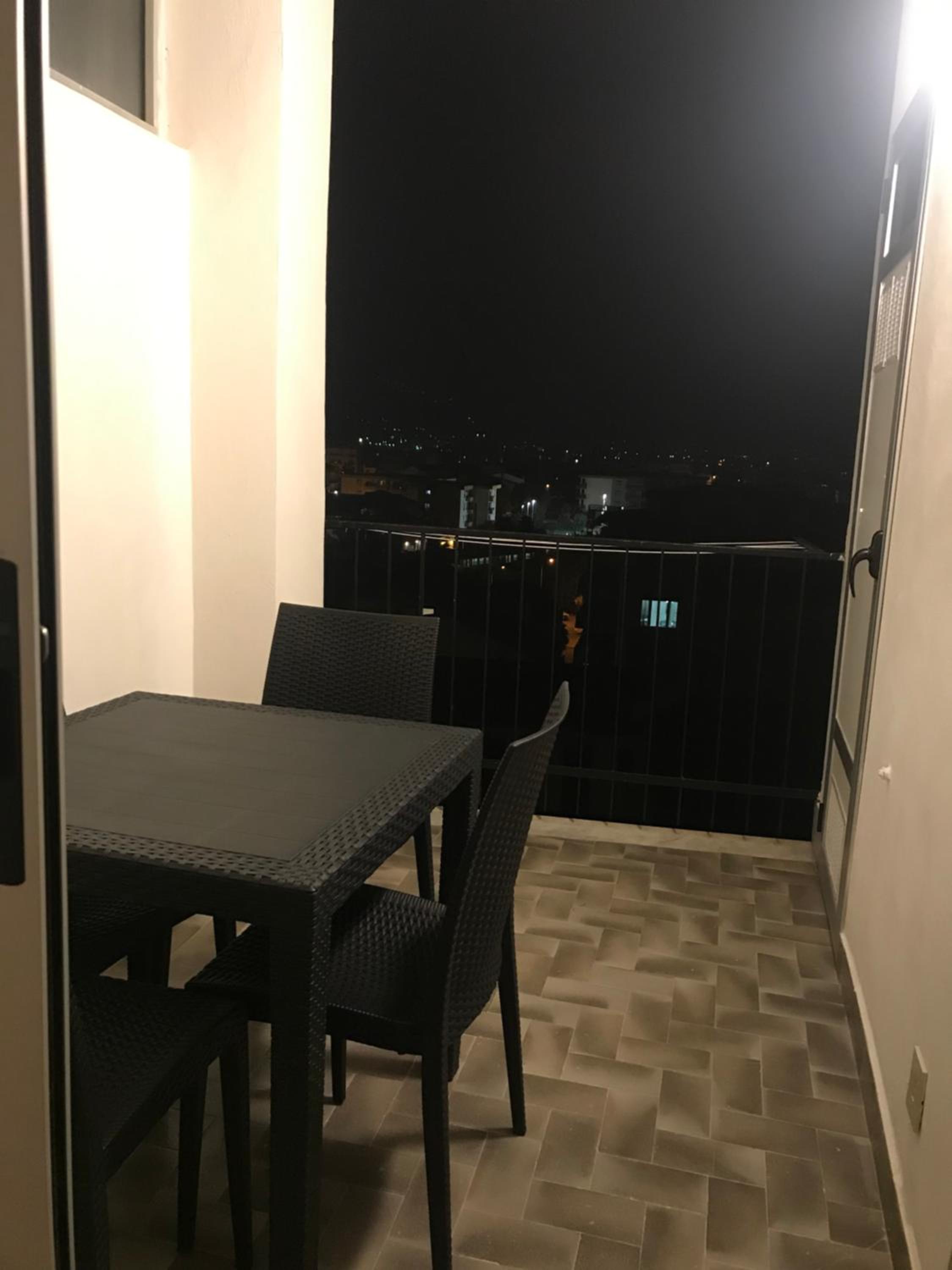 Two-Bedroom Apartment - Photo 7