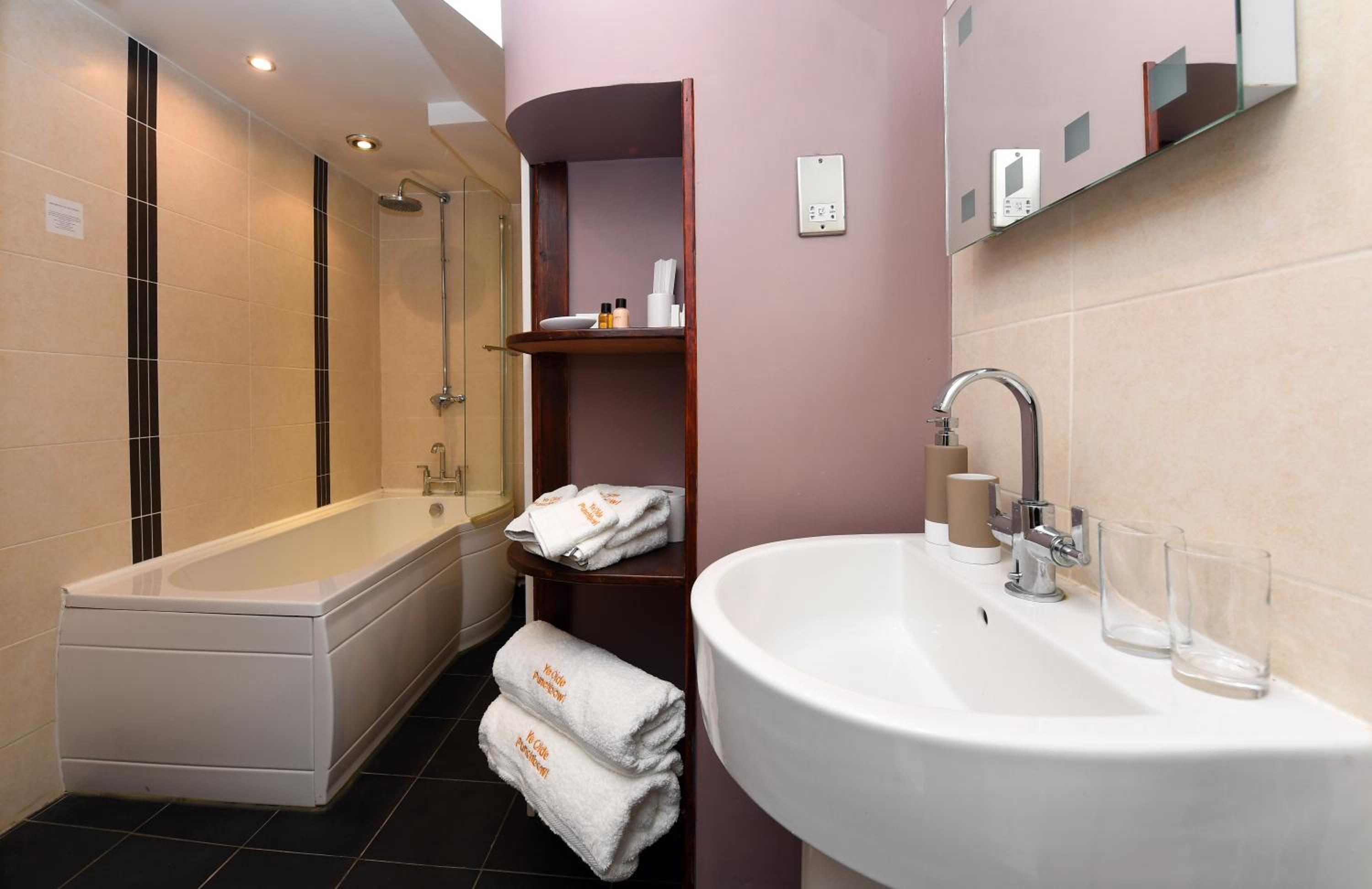 Standard Suite photo 2