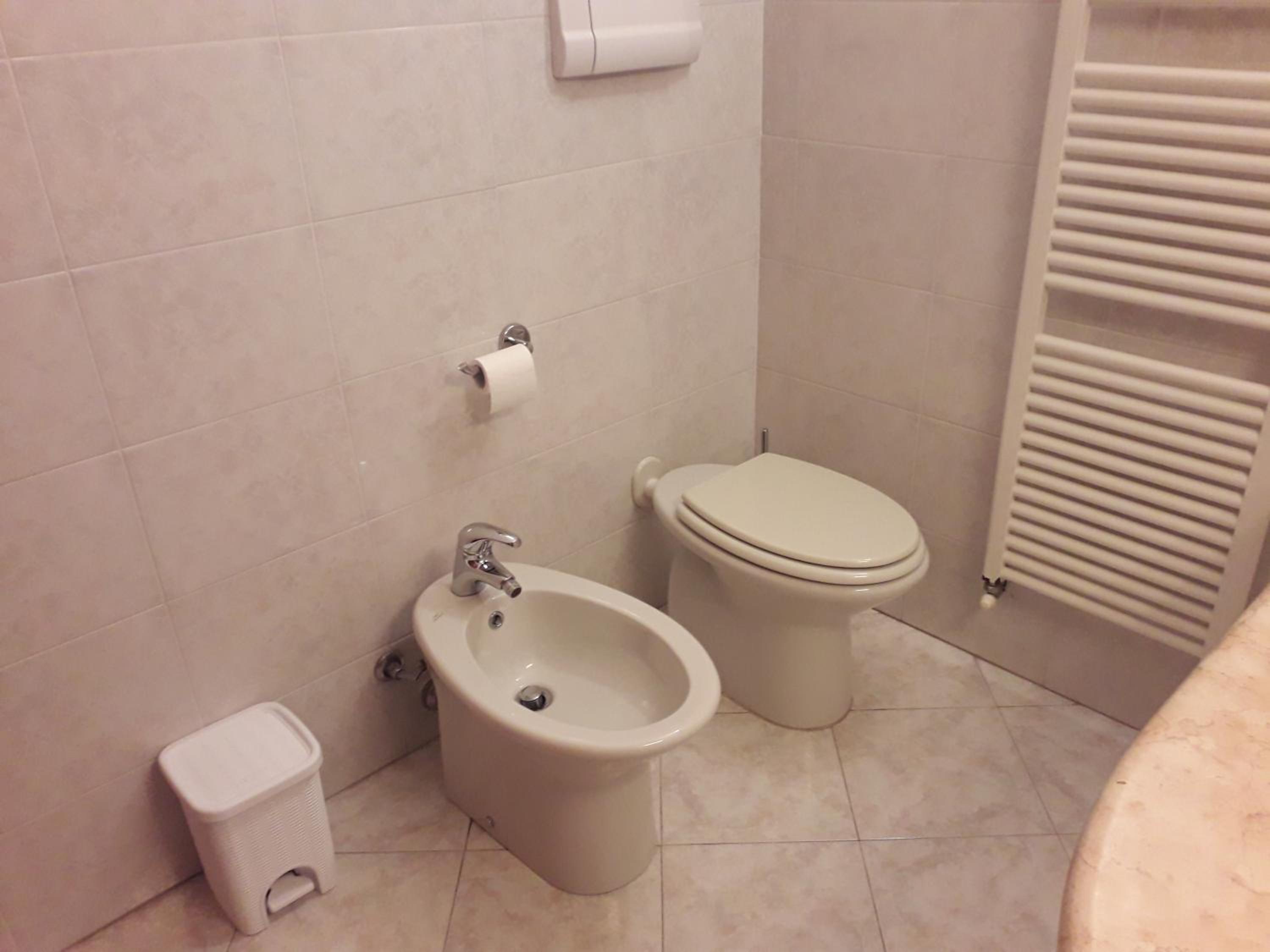 Two-Bedroom House - Photo 5