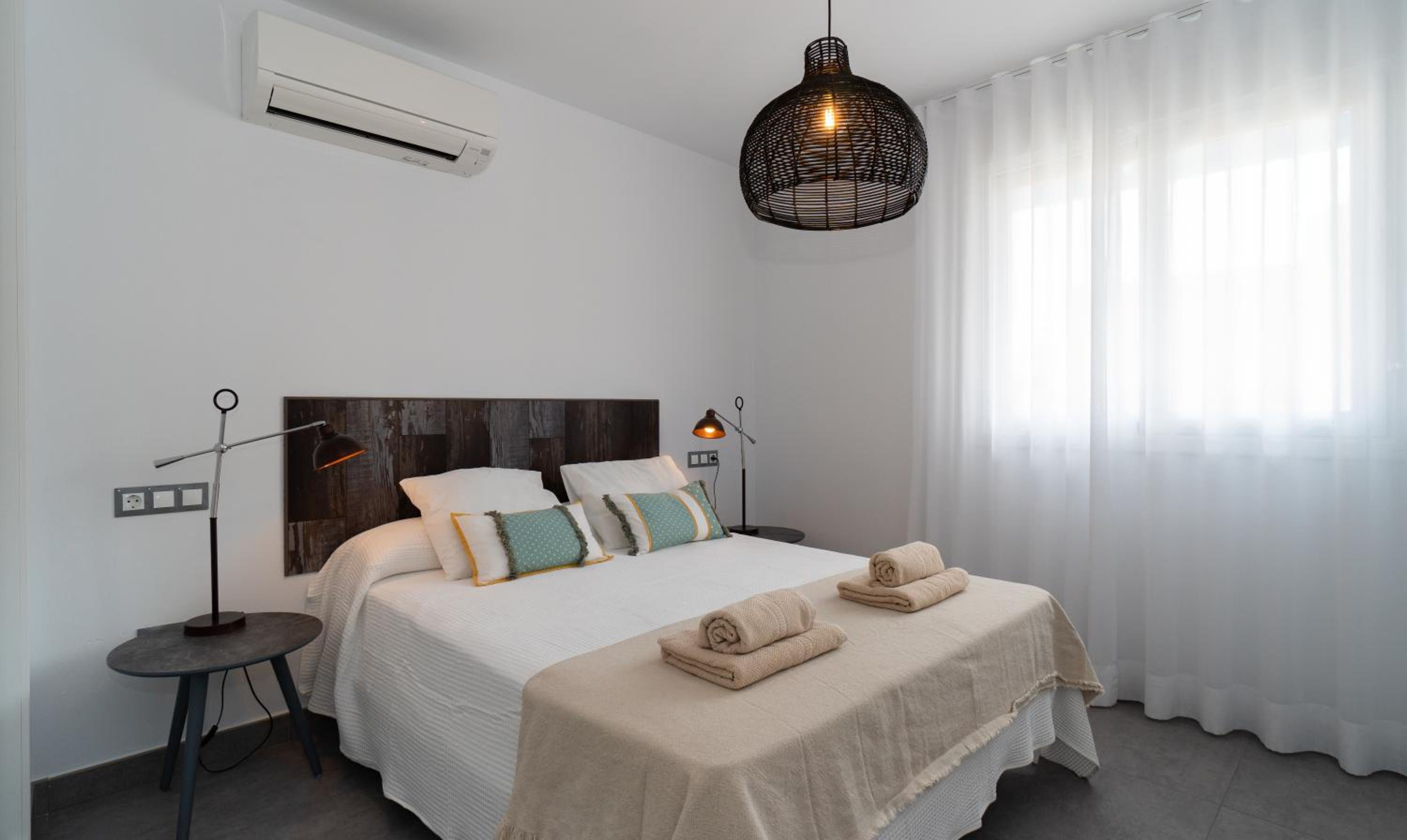 Apartamento de dos dormitorios superior con terraza.
