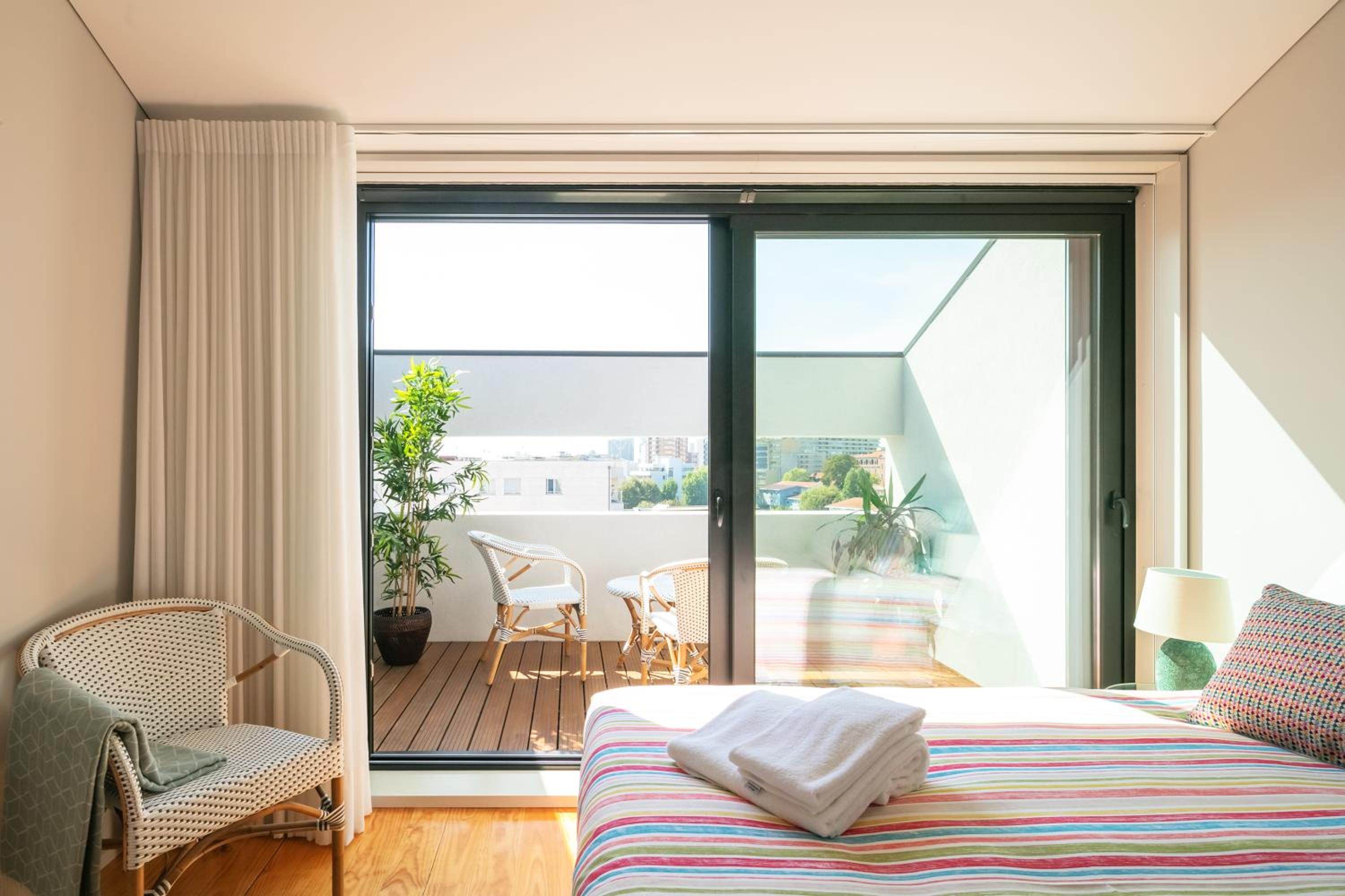 One-Bedroom Apartment - Photo 7