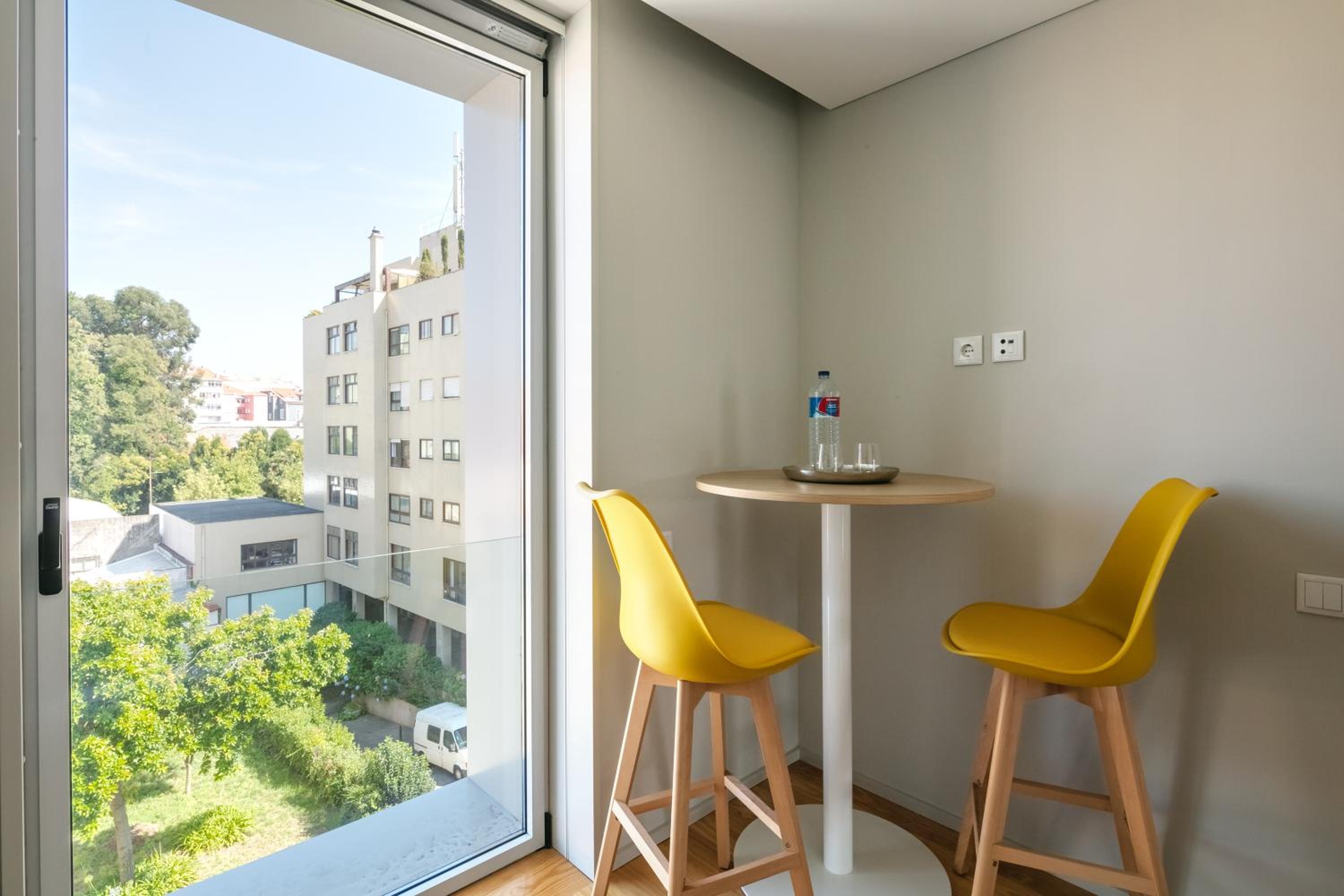 One-Bedroom Apartment - Photo 14