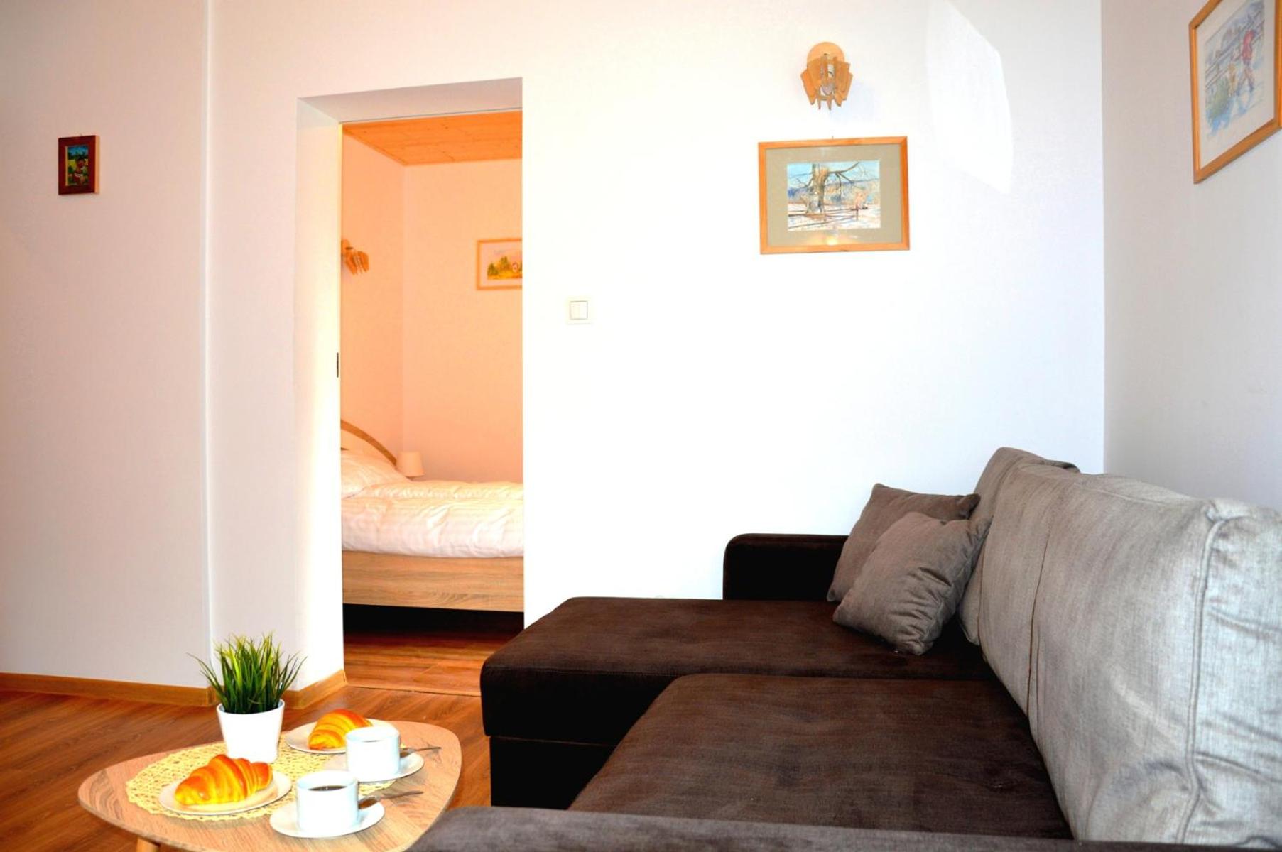 King Suite with Spa Bath photo 3