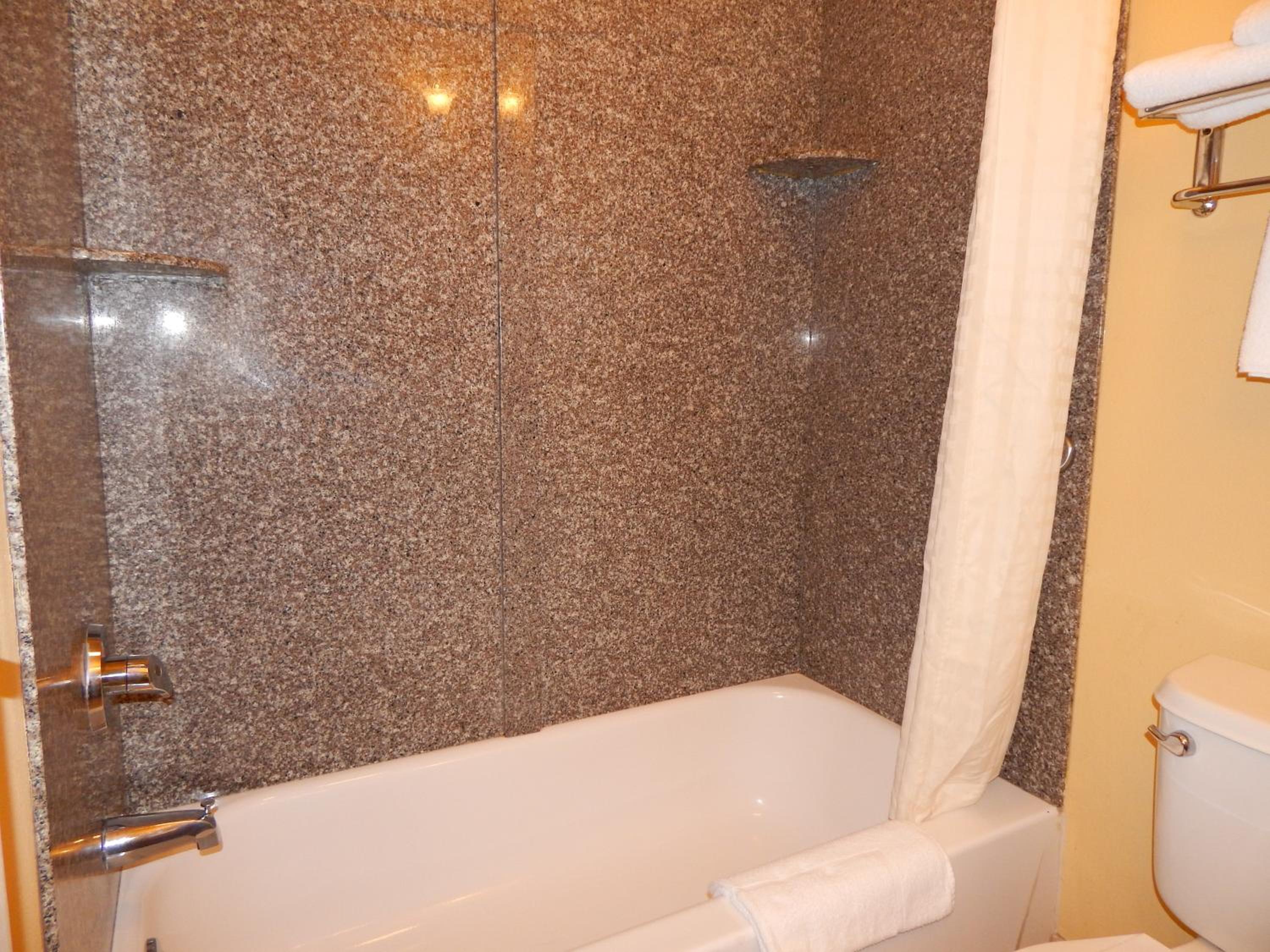 King Room - Non-Smoking - Photo 2