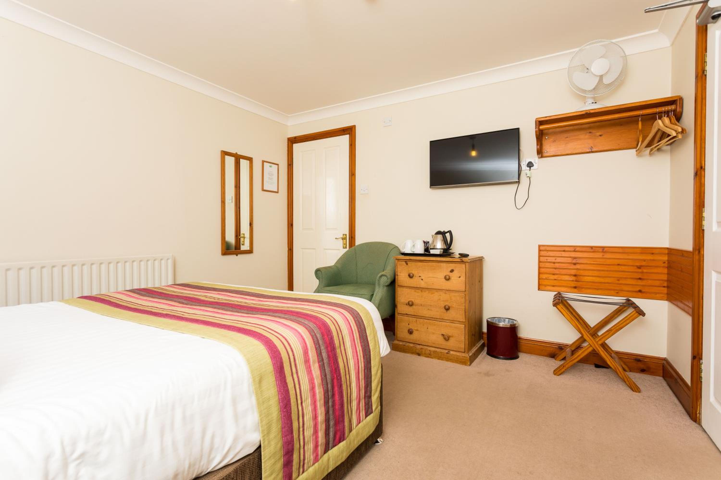 Standard Double Room - Photo 7