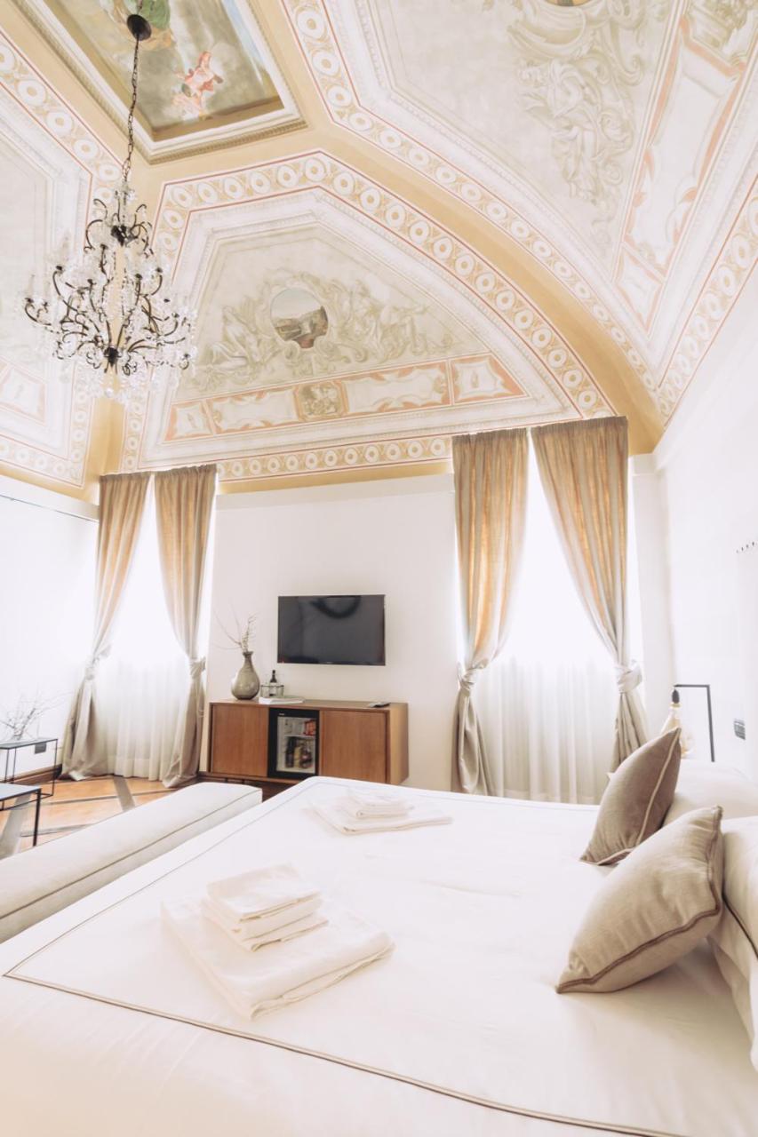 Suite - Photo 8