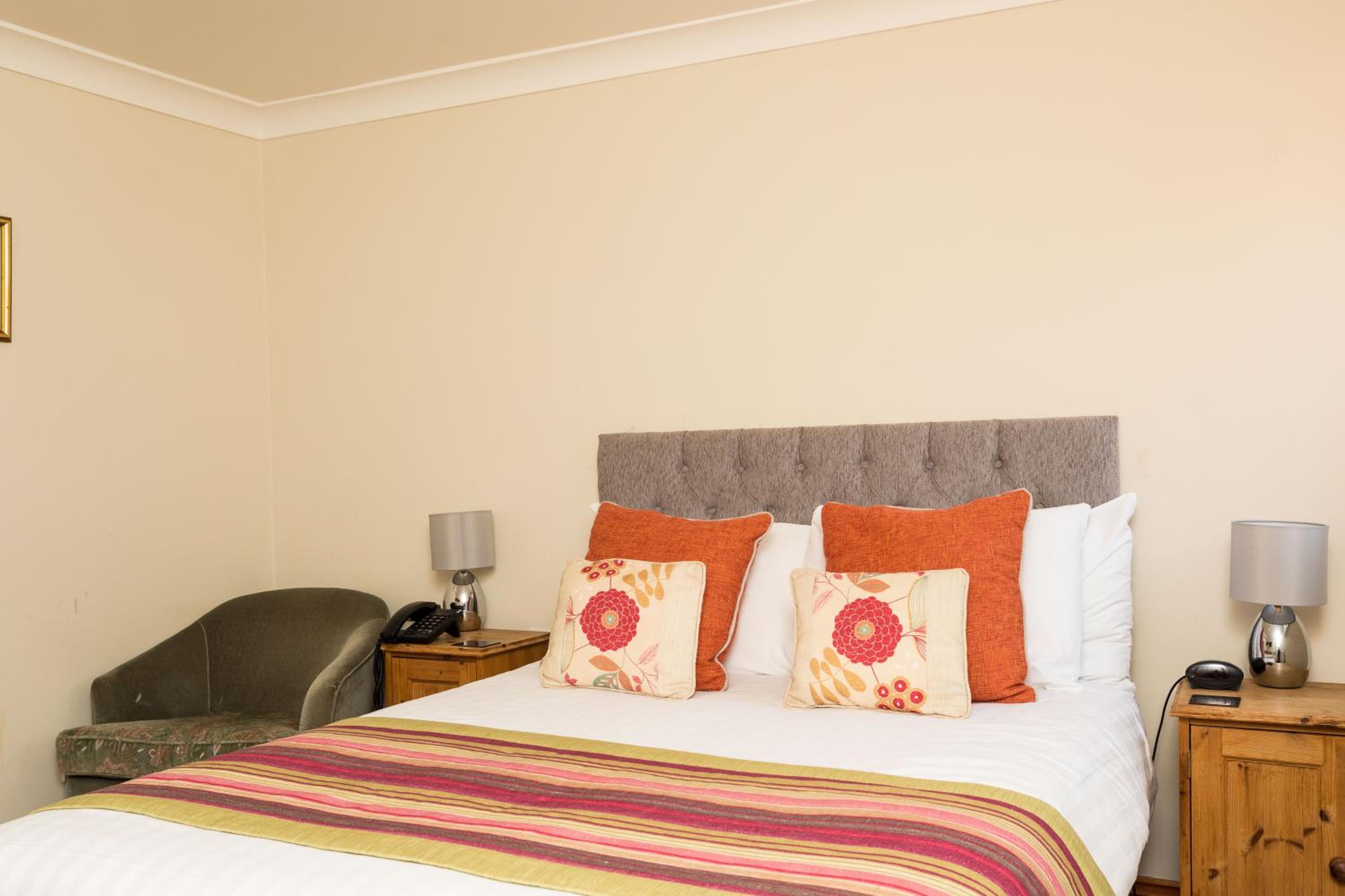 Standard Double Room - Photo 6