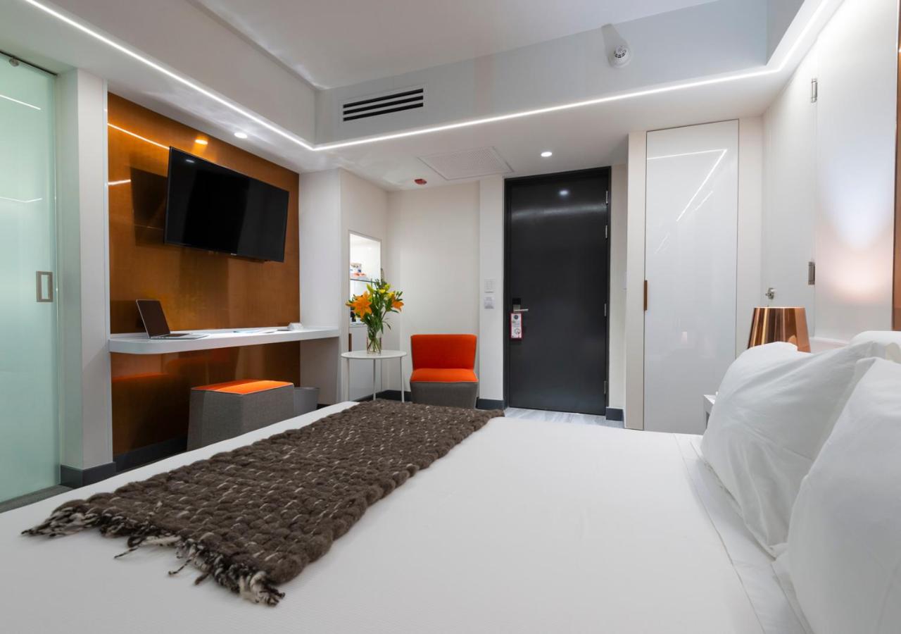 Superior King Room - Photo 12