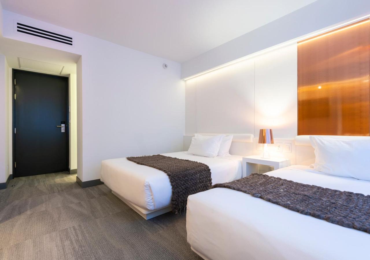 Superior Double Room with Two Beds - Photo 13