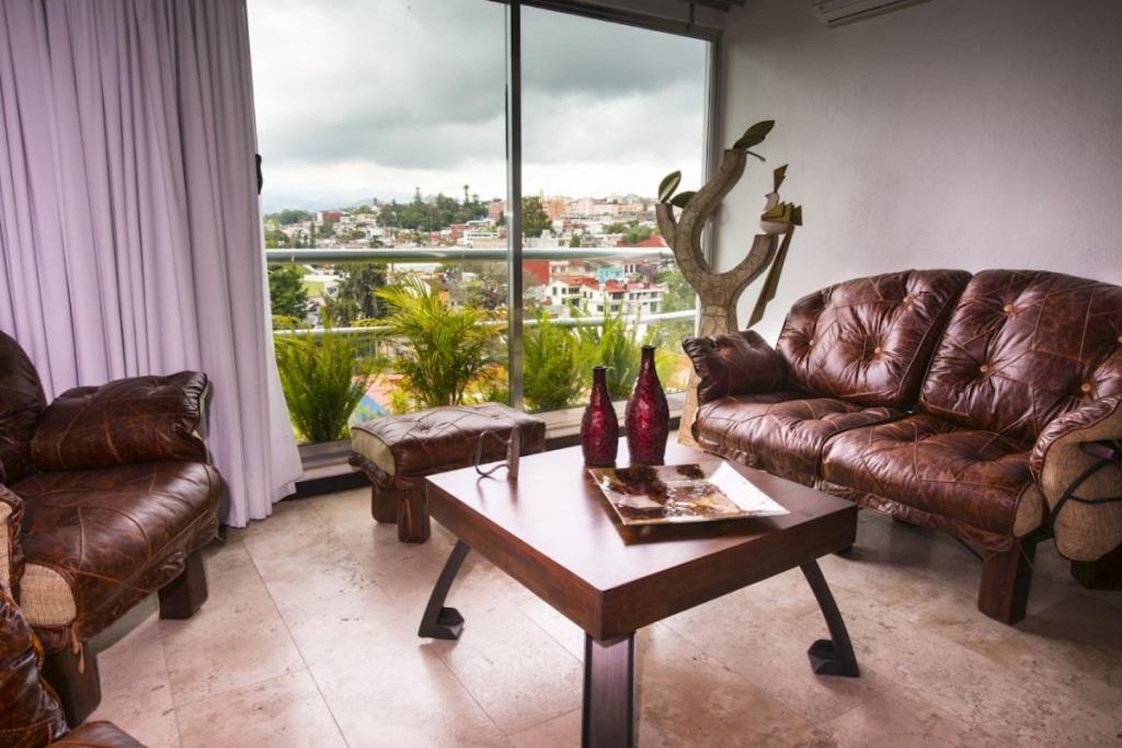 Deluxe Suite - Photo 1