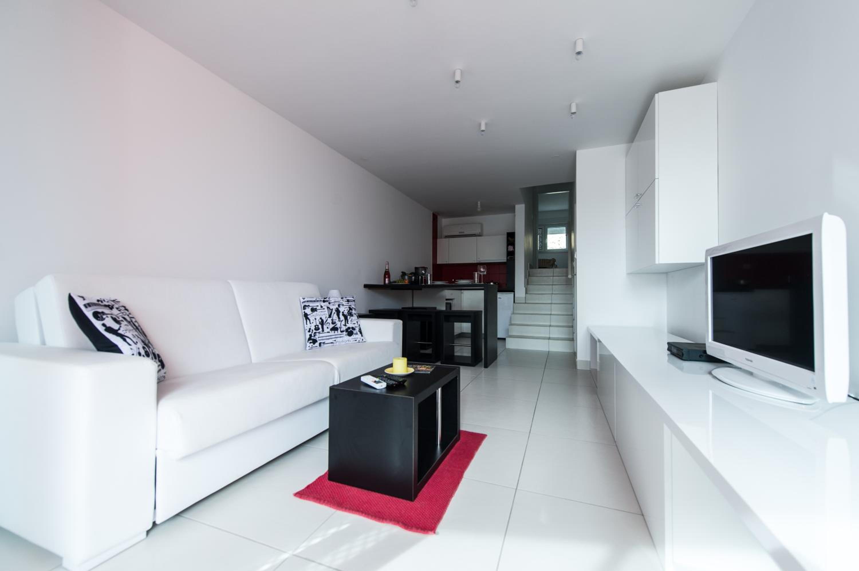 Comfort One-Bedroom Apartment with Balcony