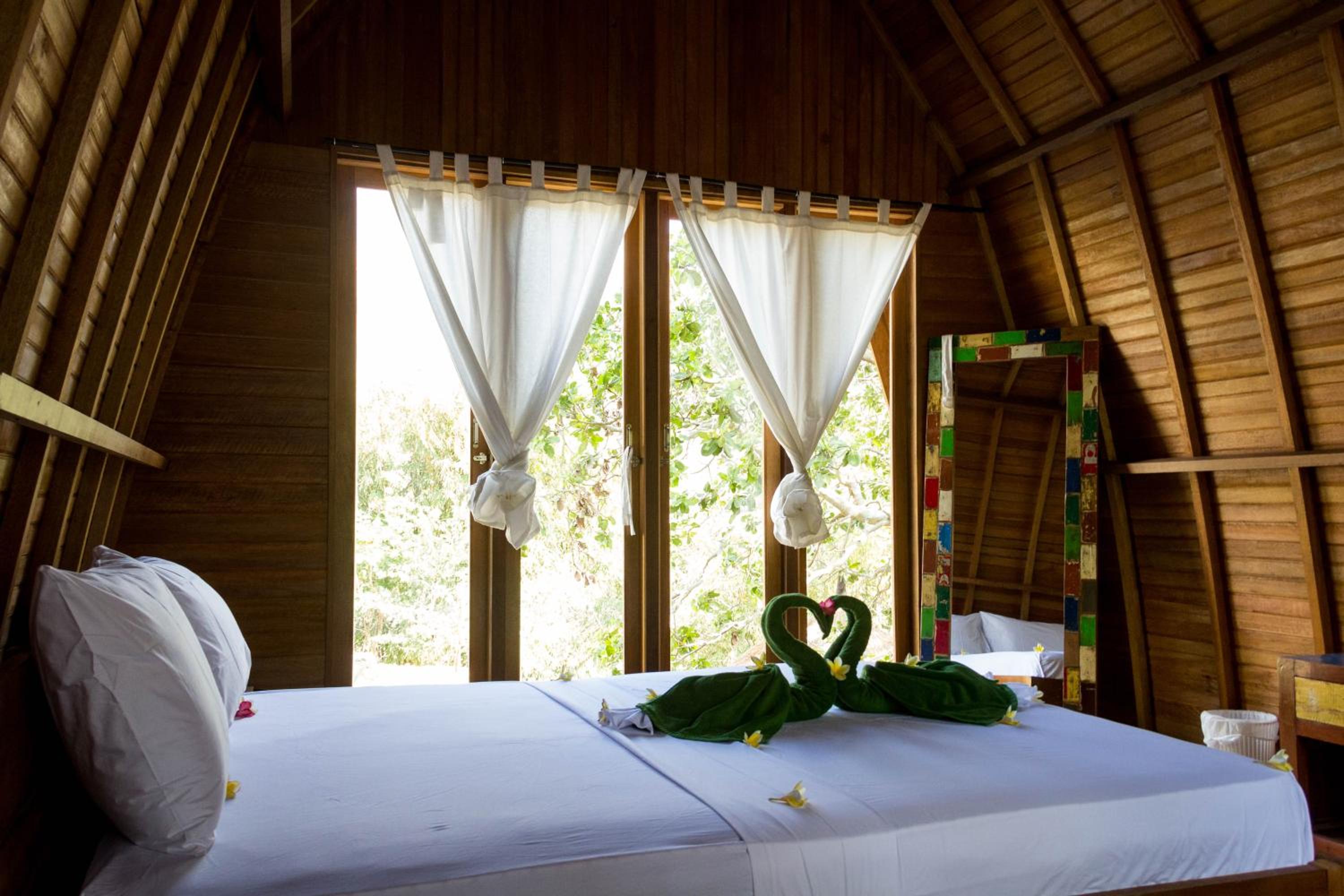 Deluxe Bungalow with Garden View - Photo 1