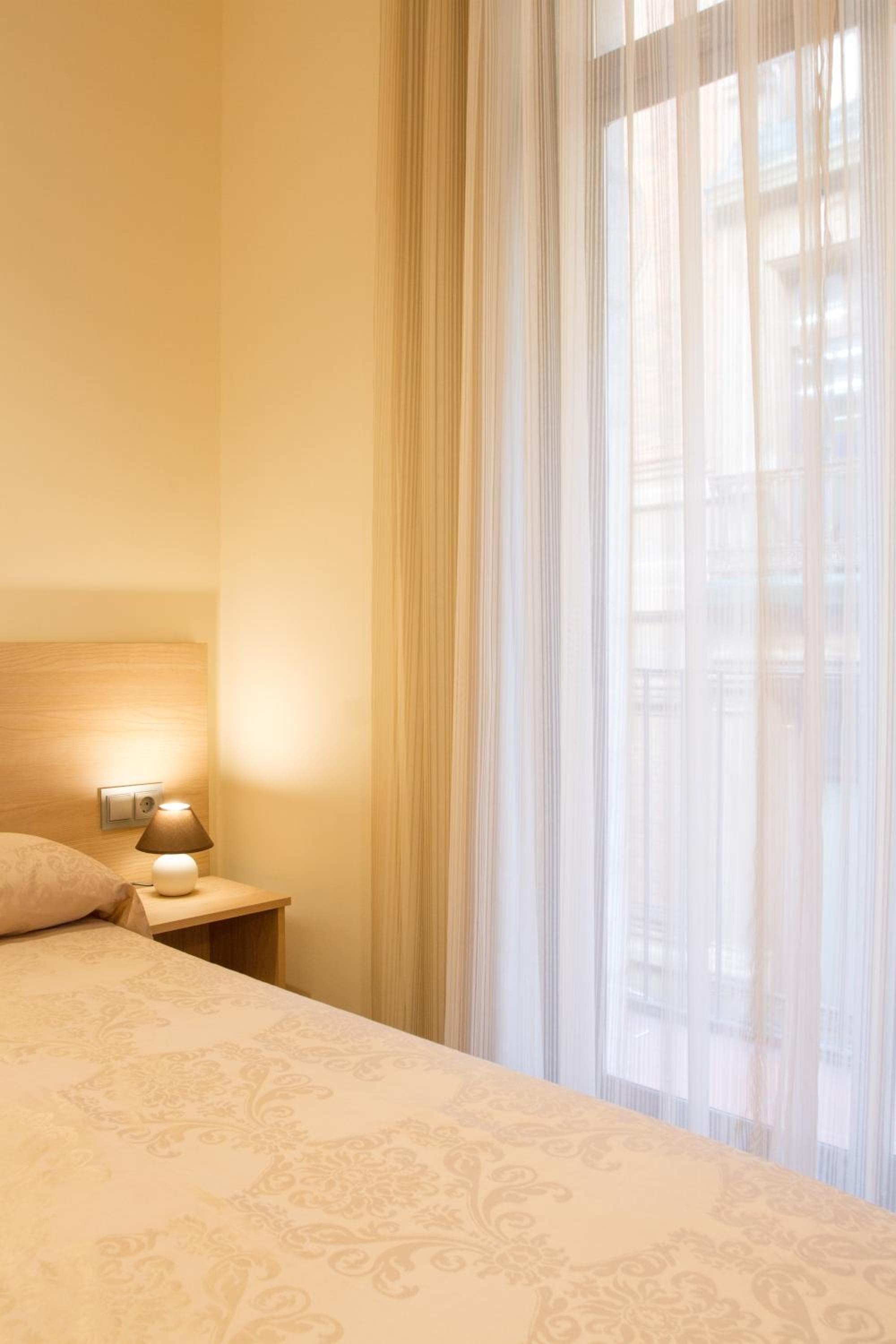 Double or Twin Room with Shared Bathroom photo 3