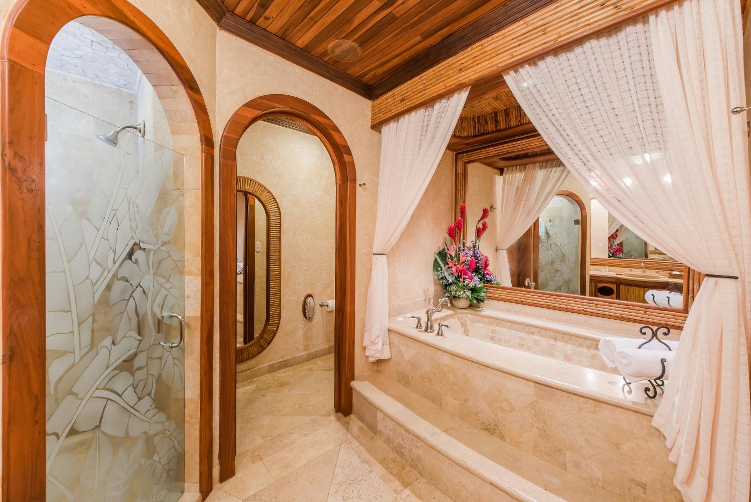 Vista Guestrooms - Photo 6