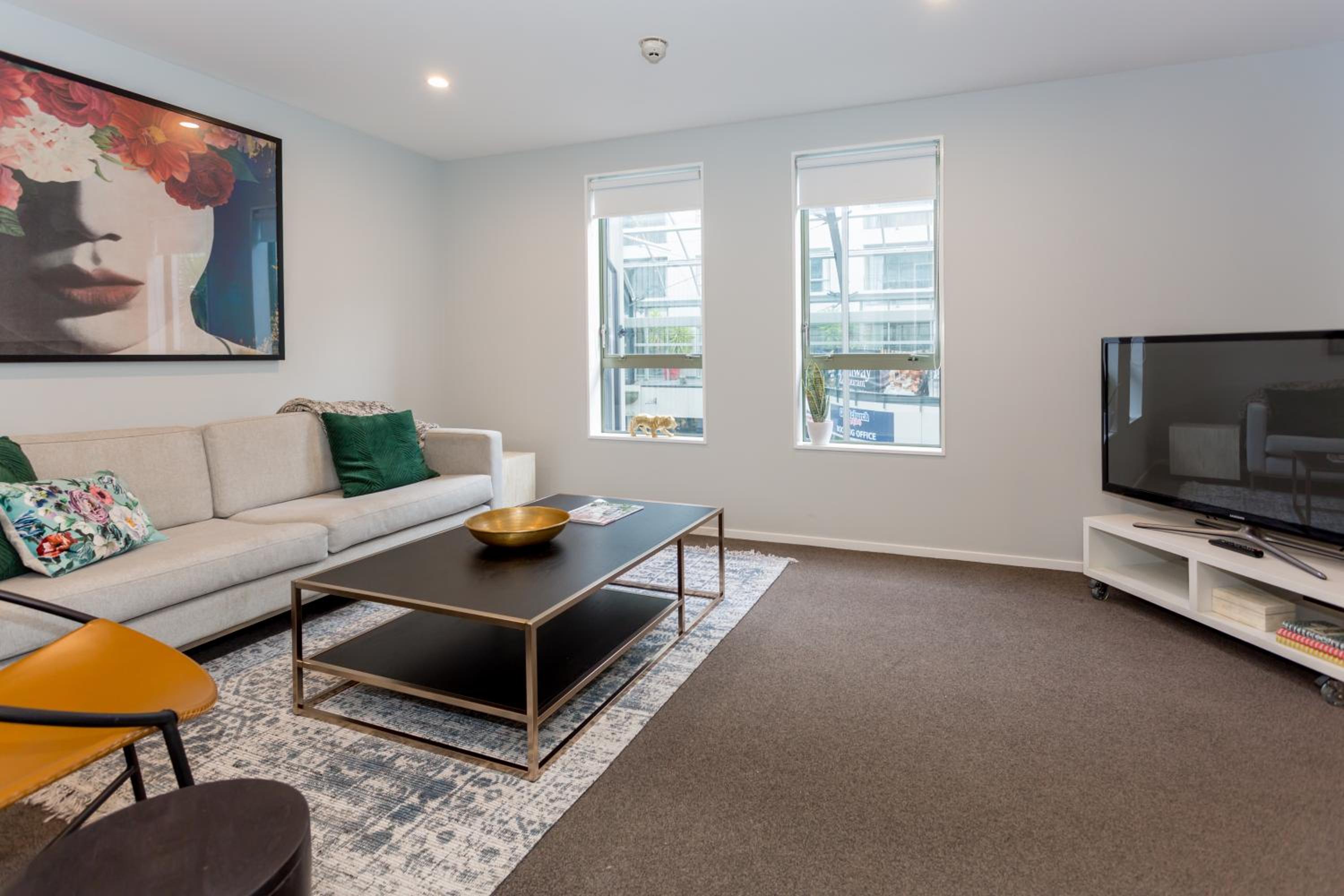 One-Bedroom Apartment - Photo 5