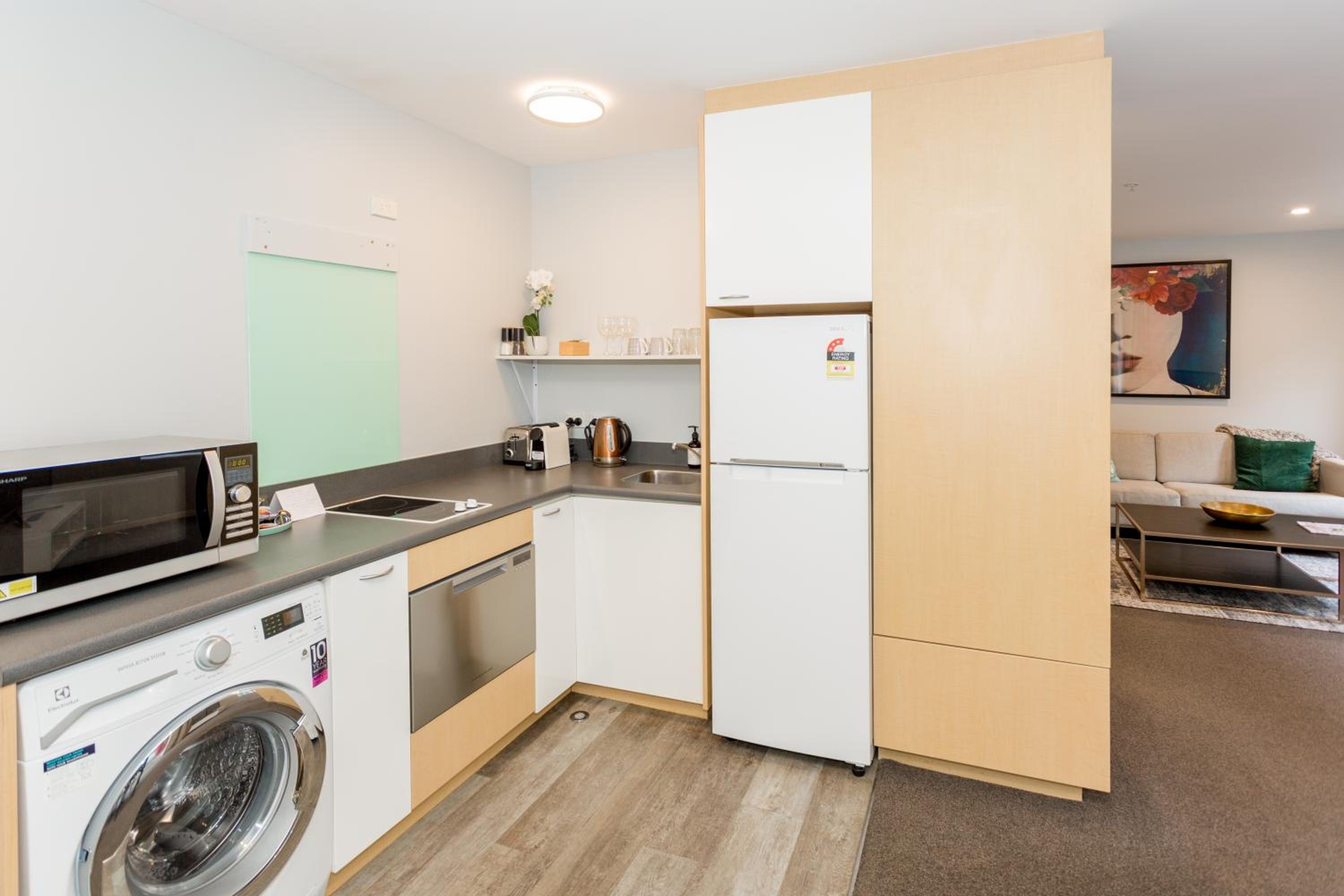 One-Bedroom Apartment - Photo 4