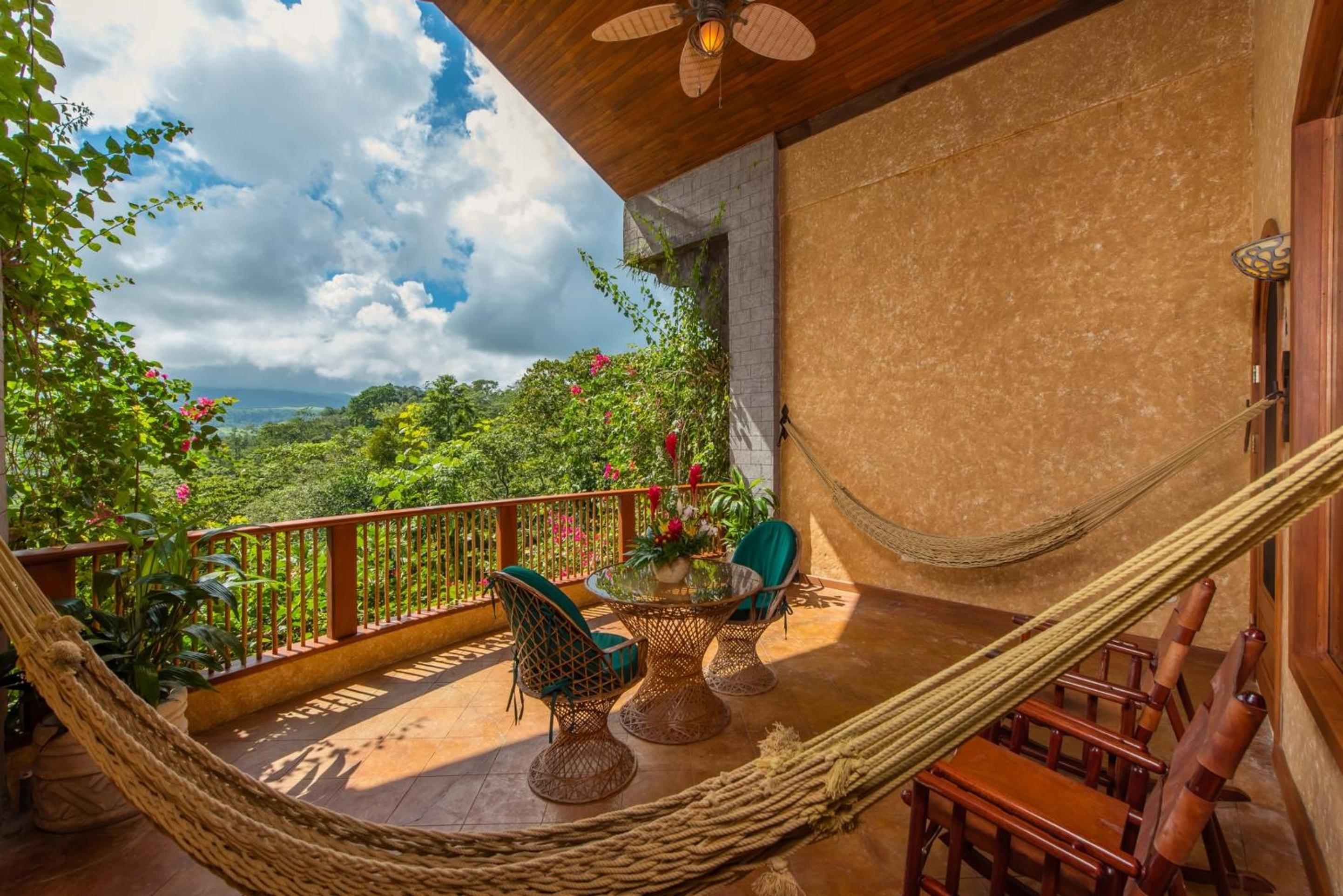 Alta Vista Guestroom - Photo 5