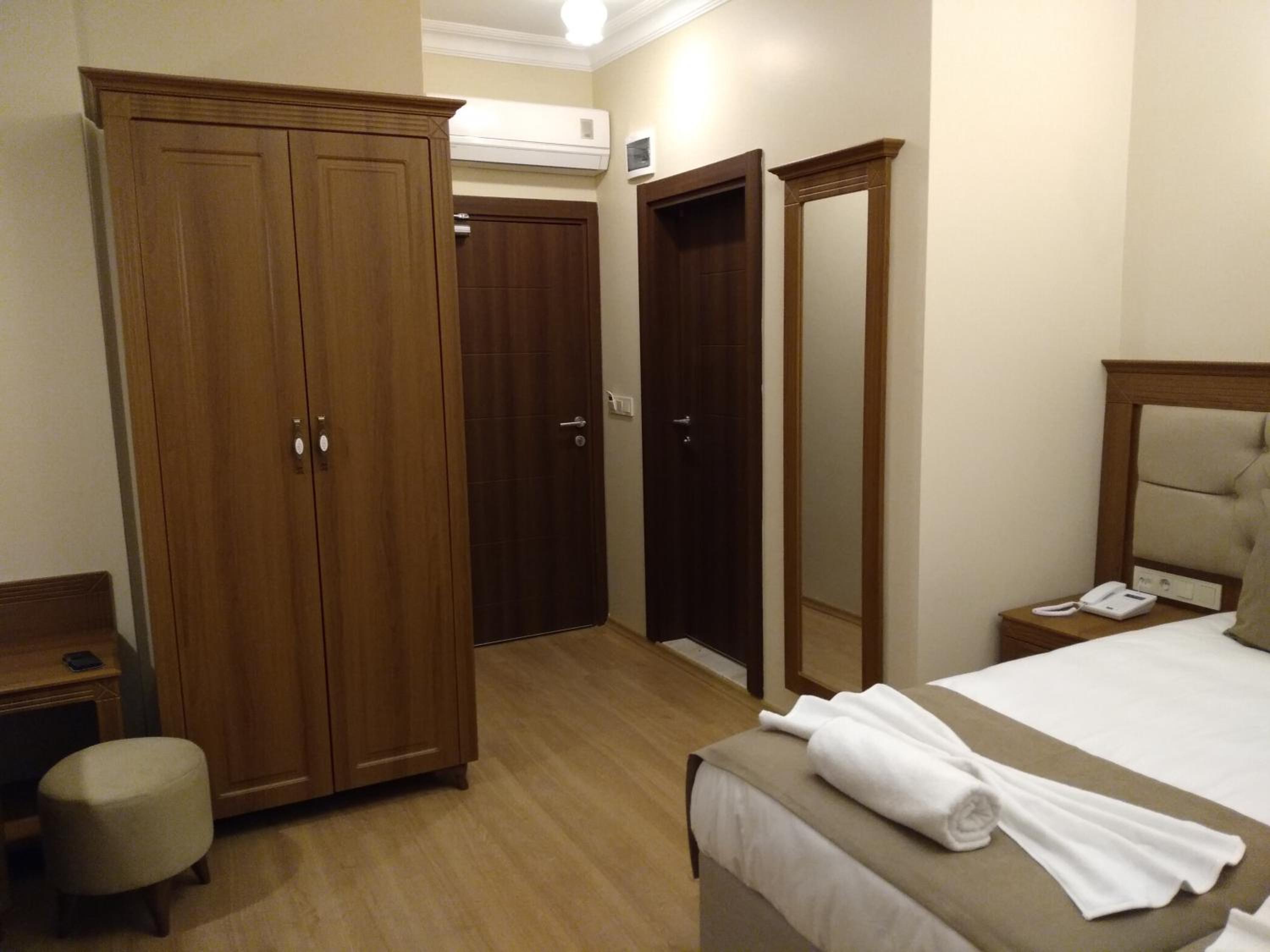 Deluxe Twin Room with Sea View photo 1