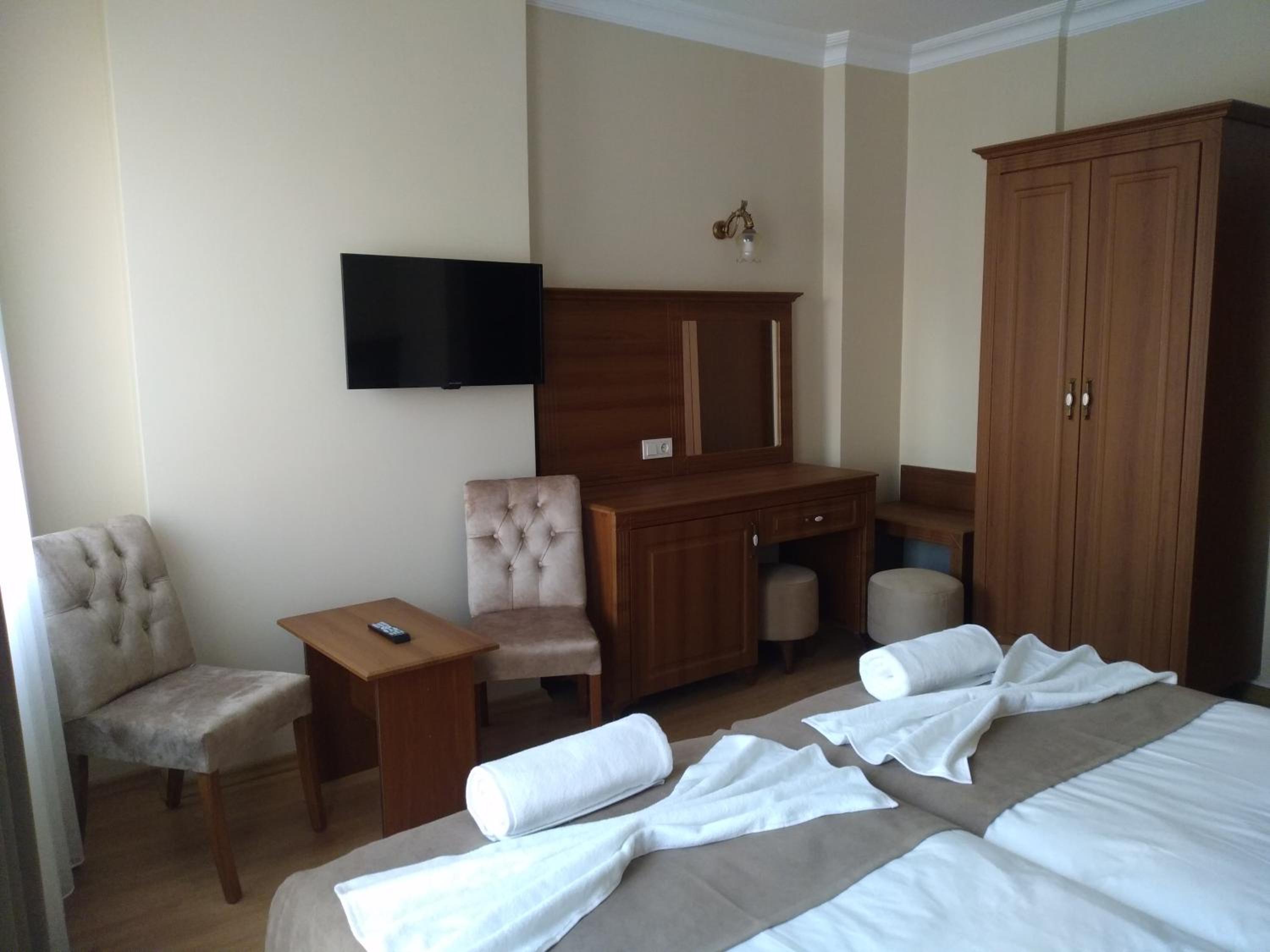 Deluxe Twin Room with Sea View photo 2