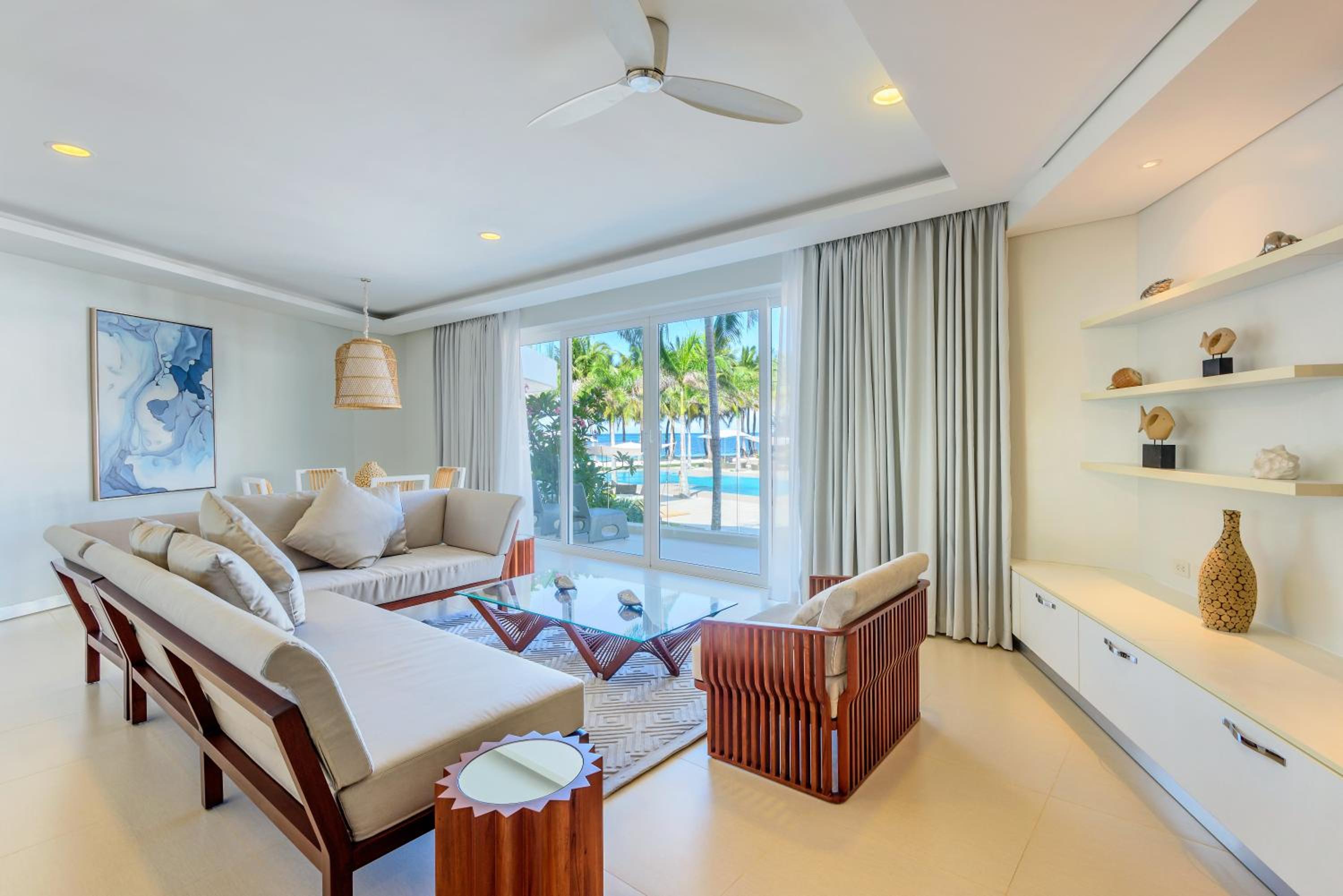 Premier Suite Two Bedroom Pool View - Photo 2