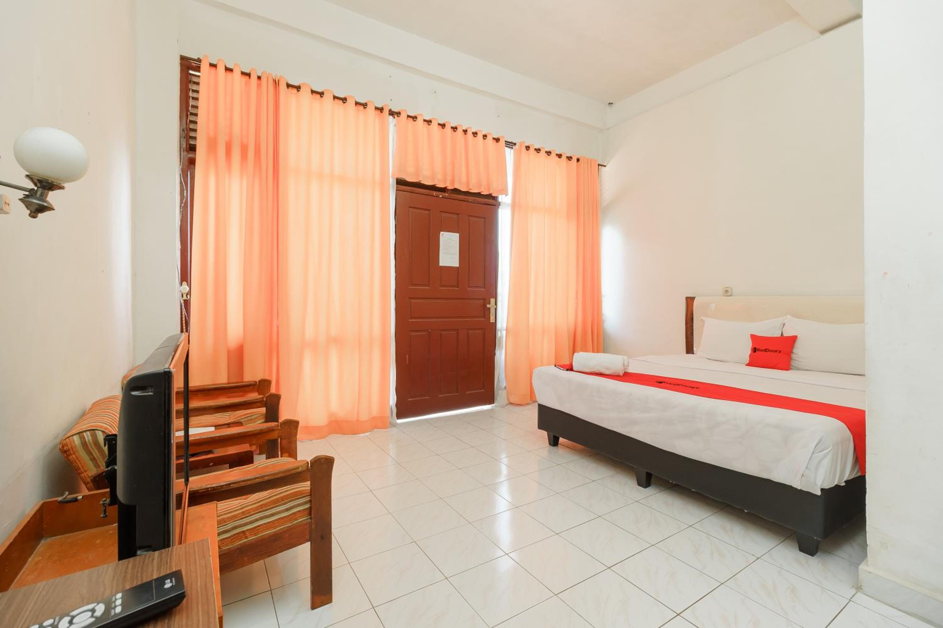 Double Room - Photo 2