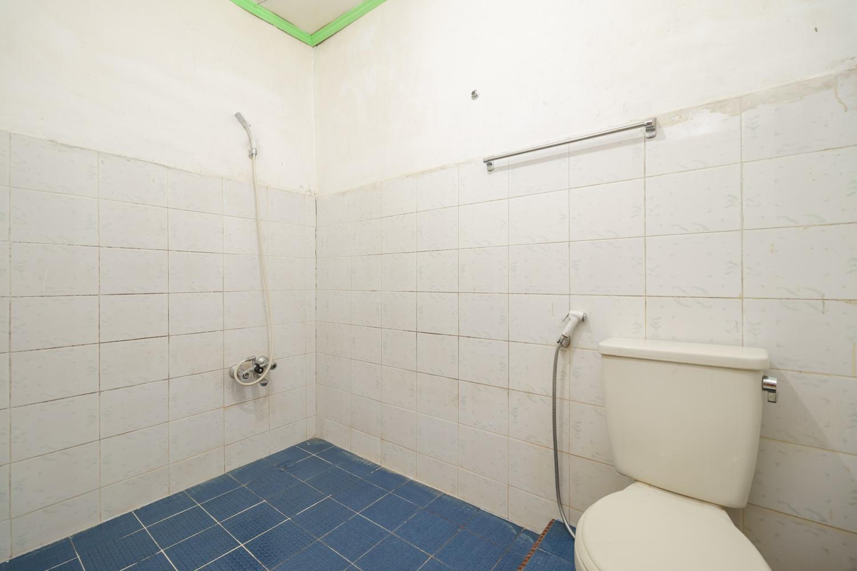Double Room - Photo 5