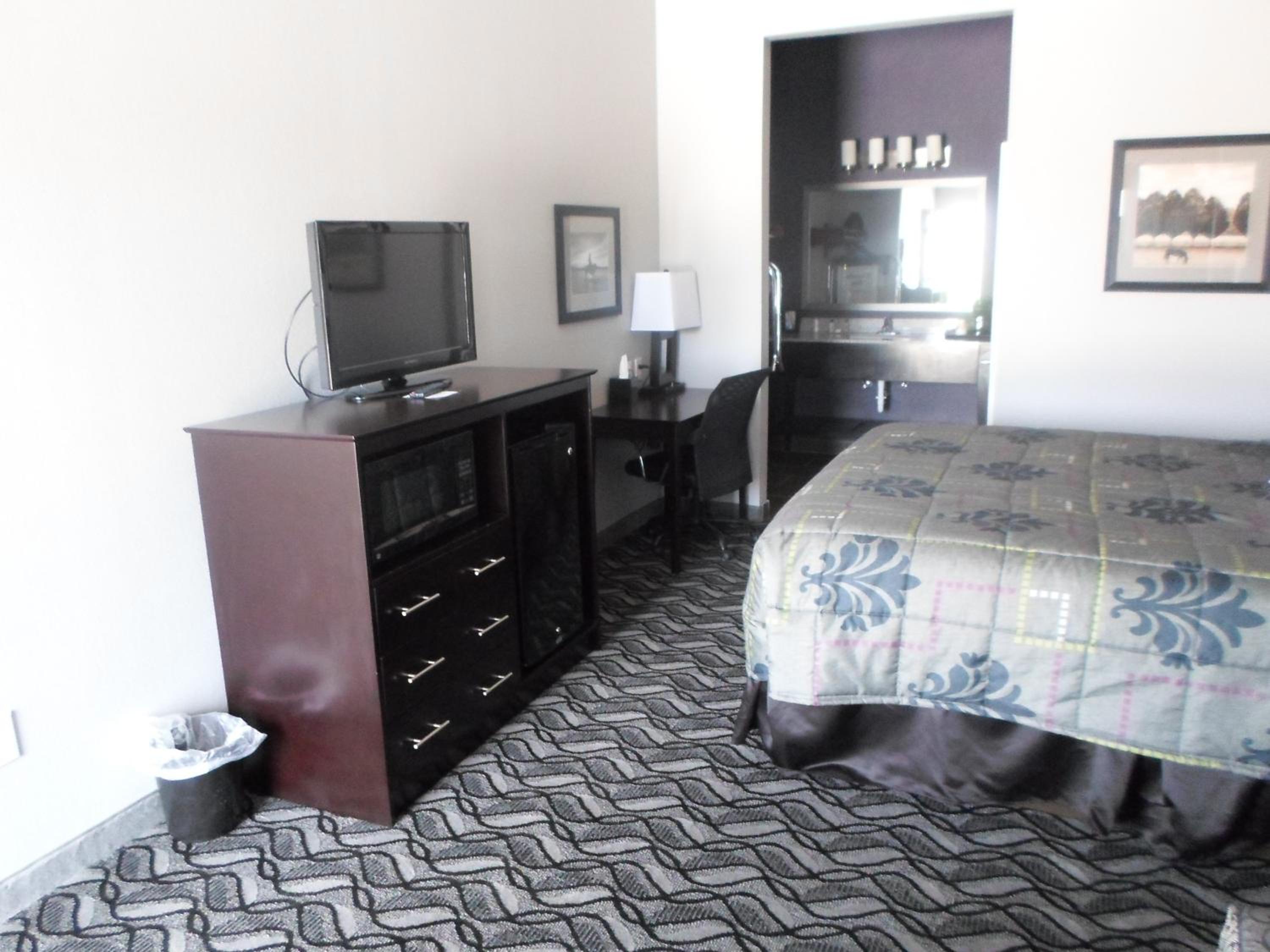 King Room - Disability Access - Non-Smoking