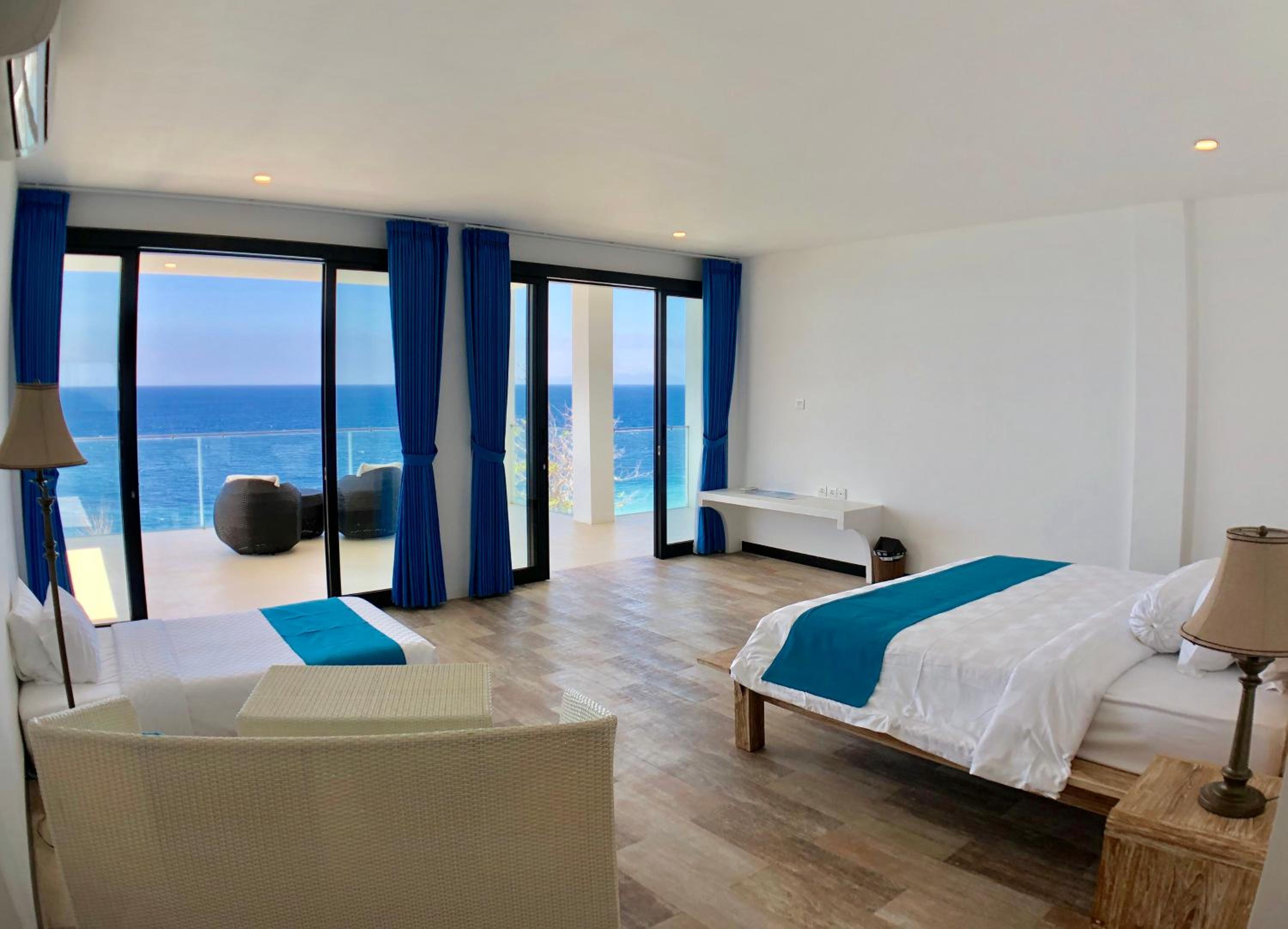 Deluxe Double Room with Balcony and Sea View