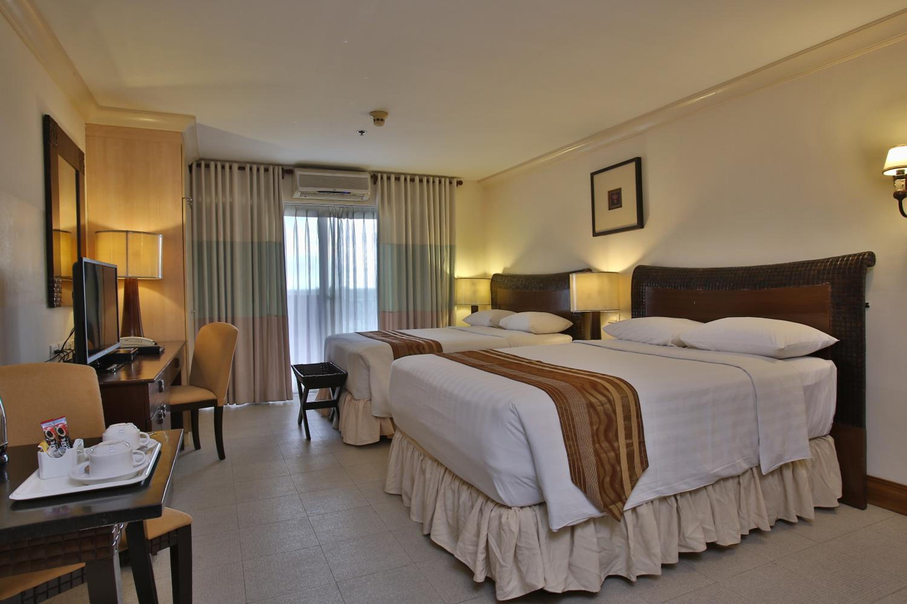 One-Bedroom Suite - Photo 1