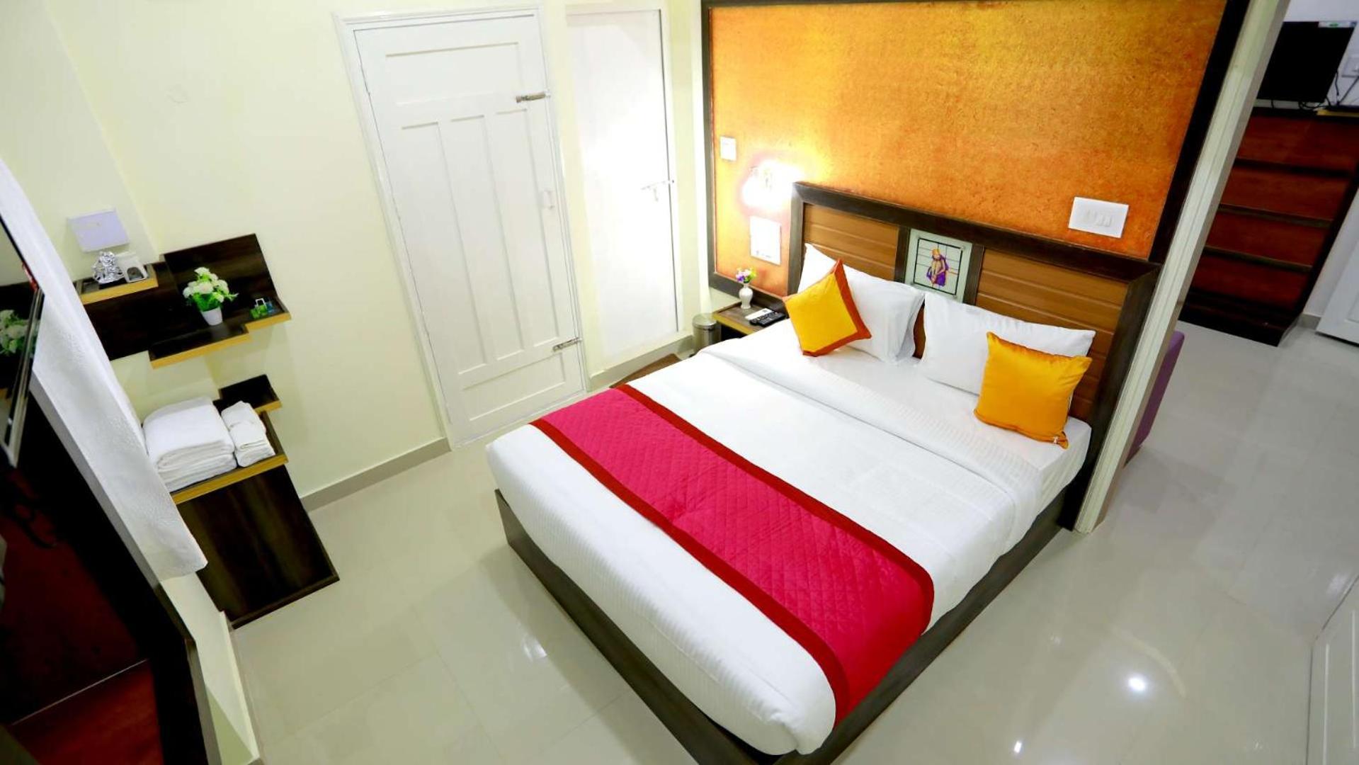 Deluxe Double Room - Photo 43