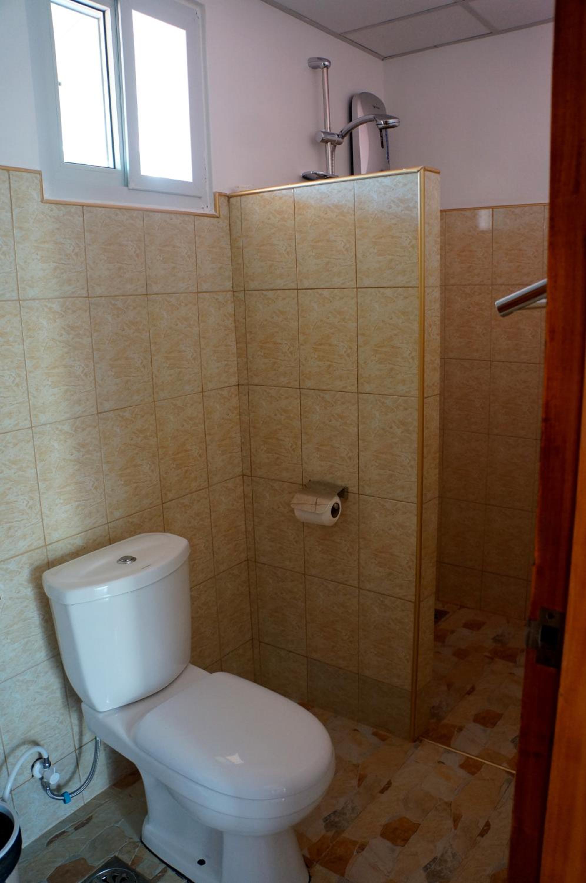 Queen Room - Photo 5
