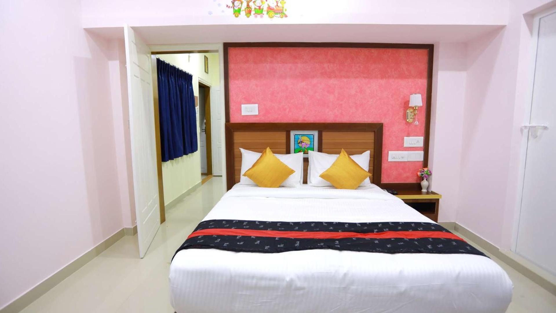 Deluxe Double Room - Photo 47
