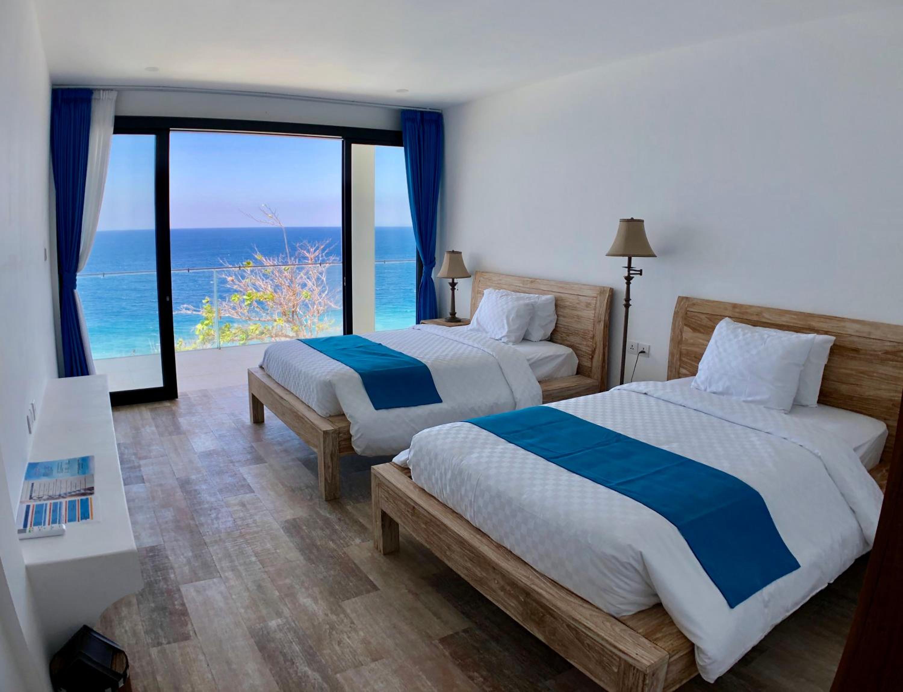 Deluxe Twin Room with Sea View