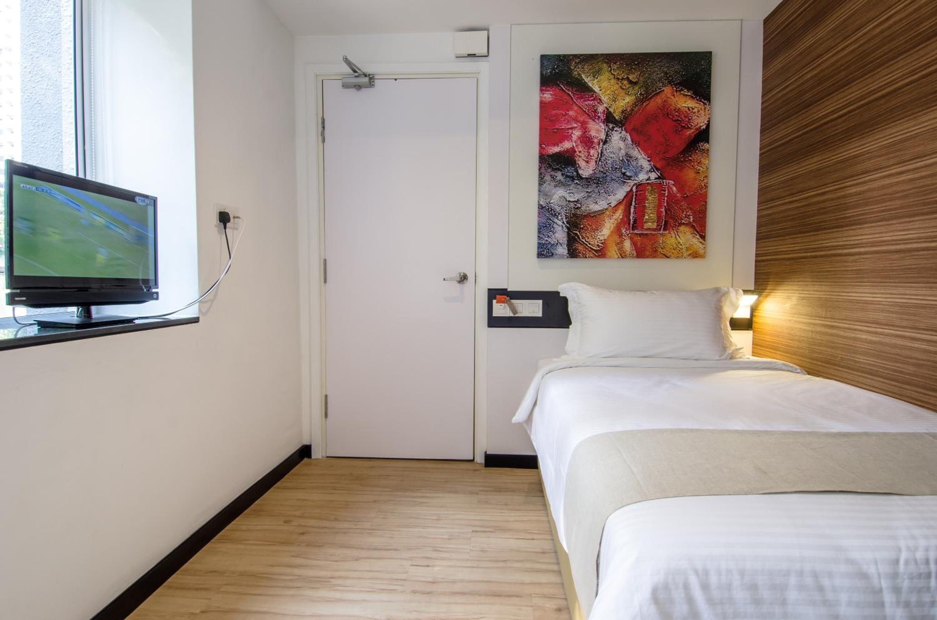 Standard Single Room with Window